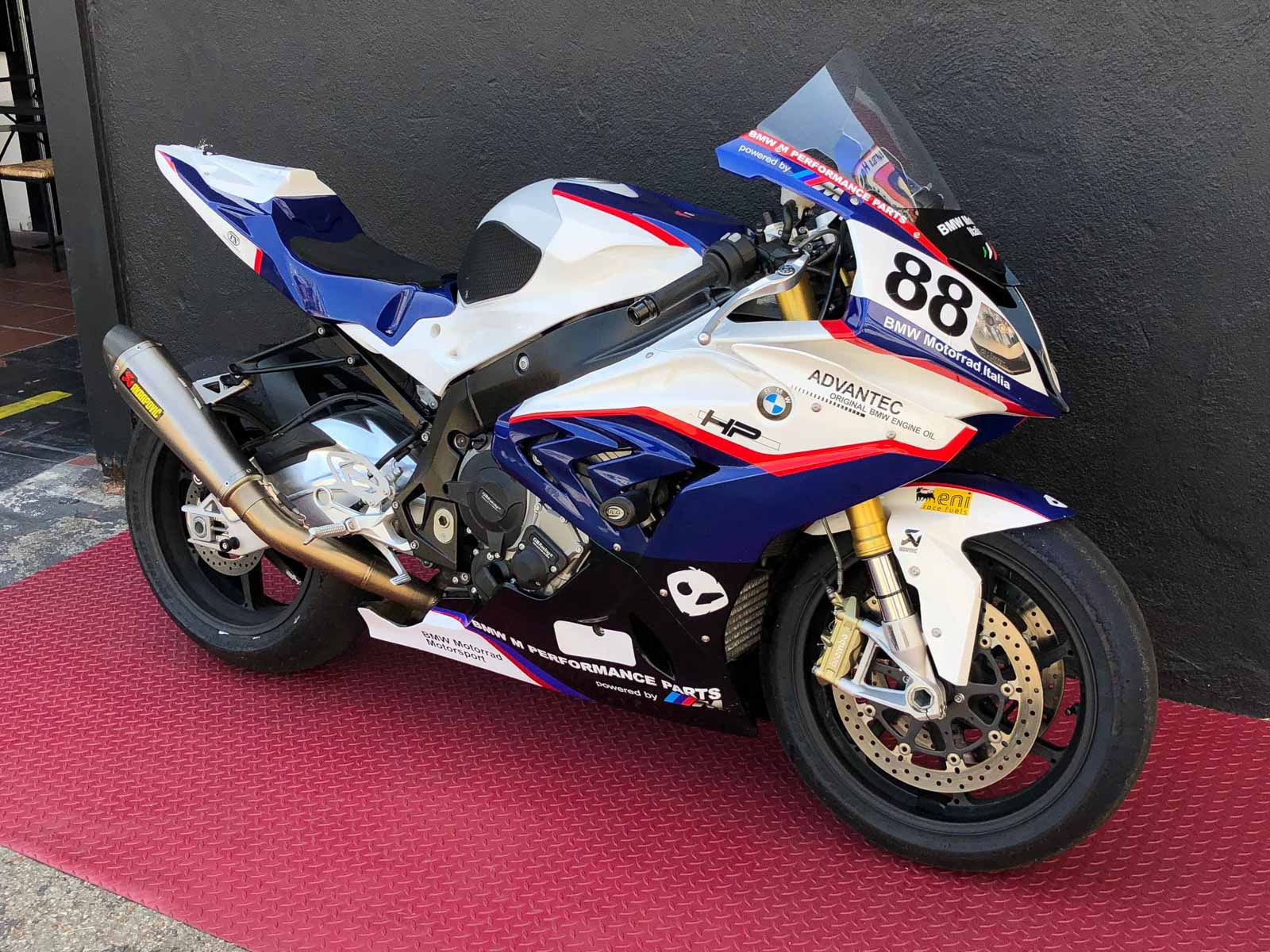 Wallpaper #bGcv-5IBSpphPi3-QpP671 2005 BMW S1000rr Race Bike Iconic Motorbike Auctions