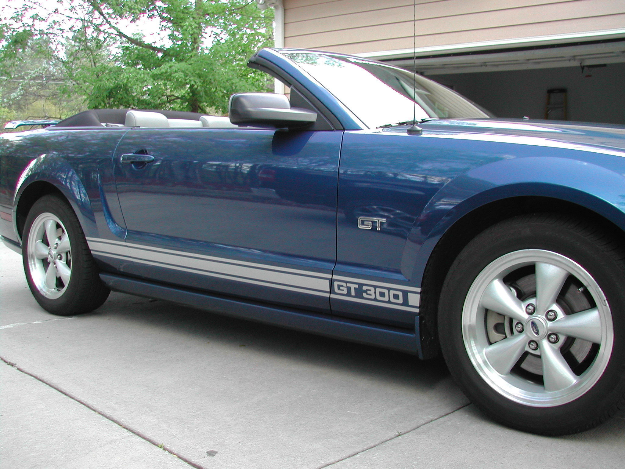 Wallpaper #q4IoQJMB0GiFKesMV8Cc166 Side Stripes the Mustang Source Ford Mustang Forums