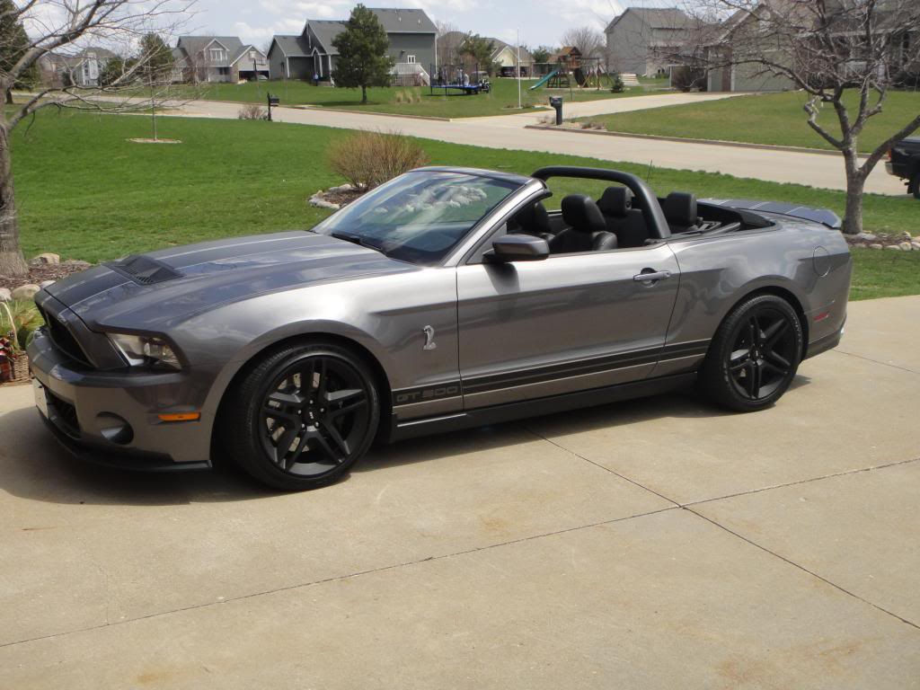 Wallpaper #q4IoQJMB0GiFKesMV8Cc86 Request for Close Up Pics of Black Racing Stripes on Sterling Gray