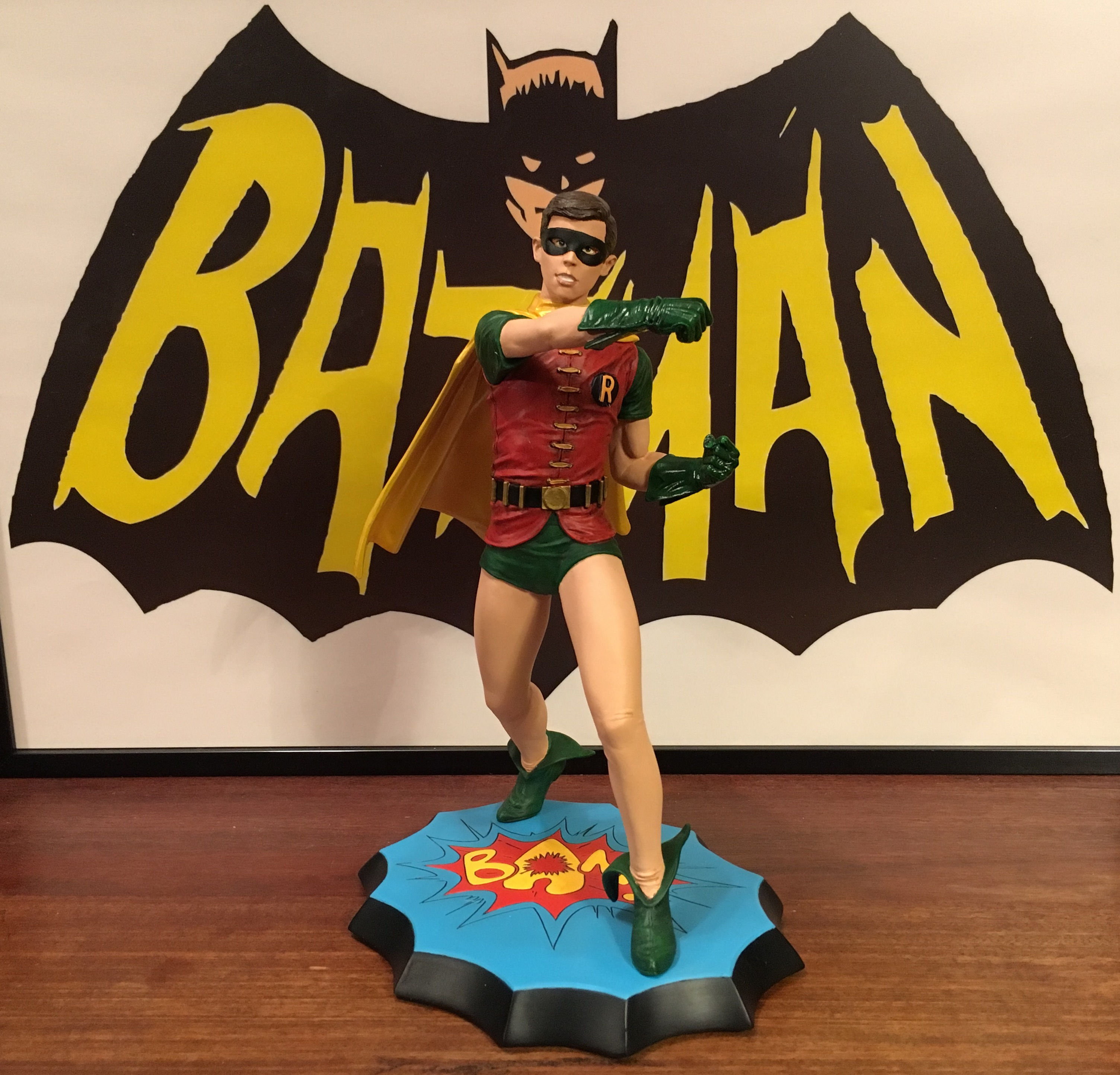Wallpaper #nkIvPZMBOBpx0NhmCsP7113 Advance Review Diamonds 1966 Robin Statue is a Knockout 13th