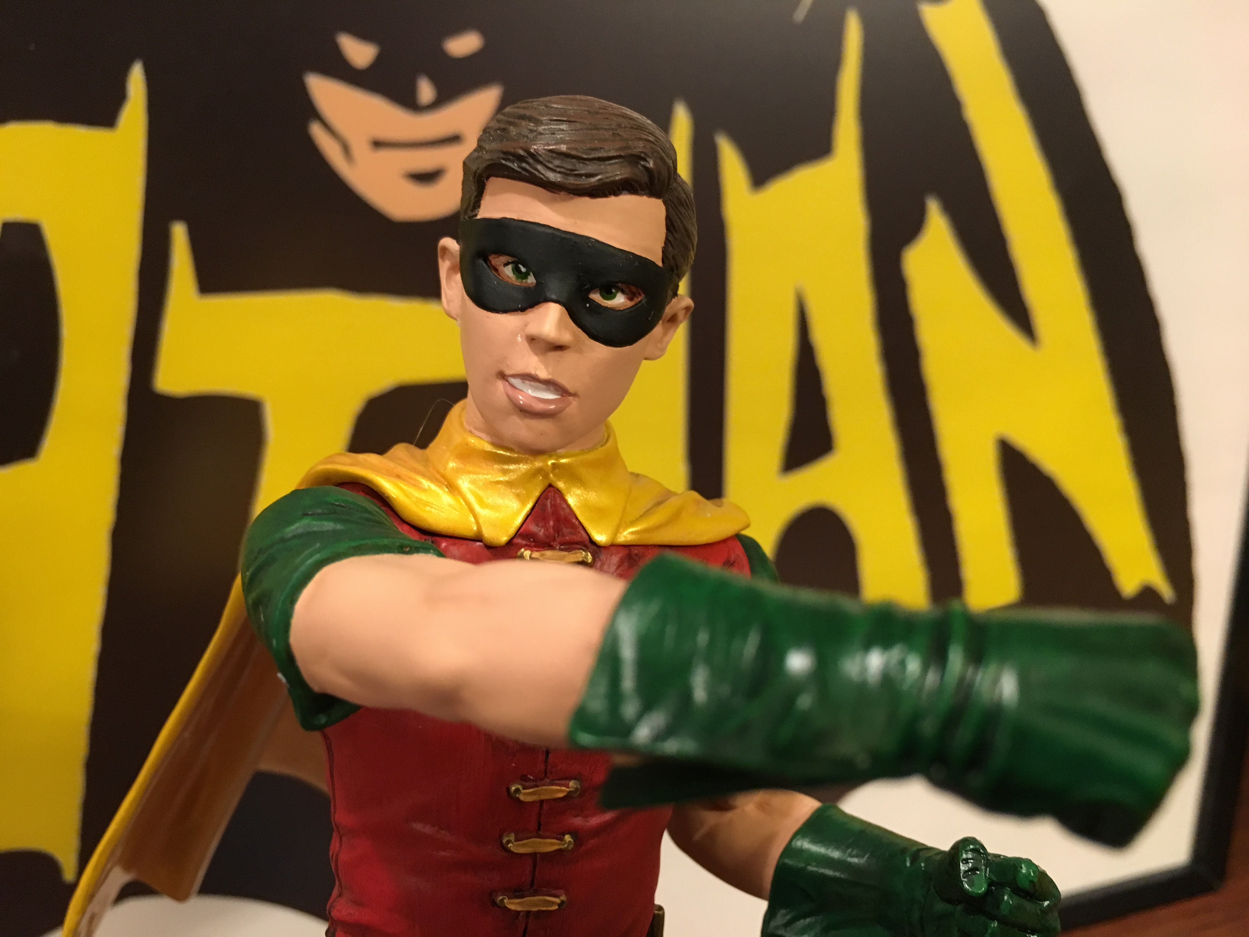 Wallpaper #nkIvPZMBOBpx0NhmCsP7150 Advance Review Diamonds 1966 Robin Statue is a Knockout 13th