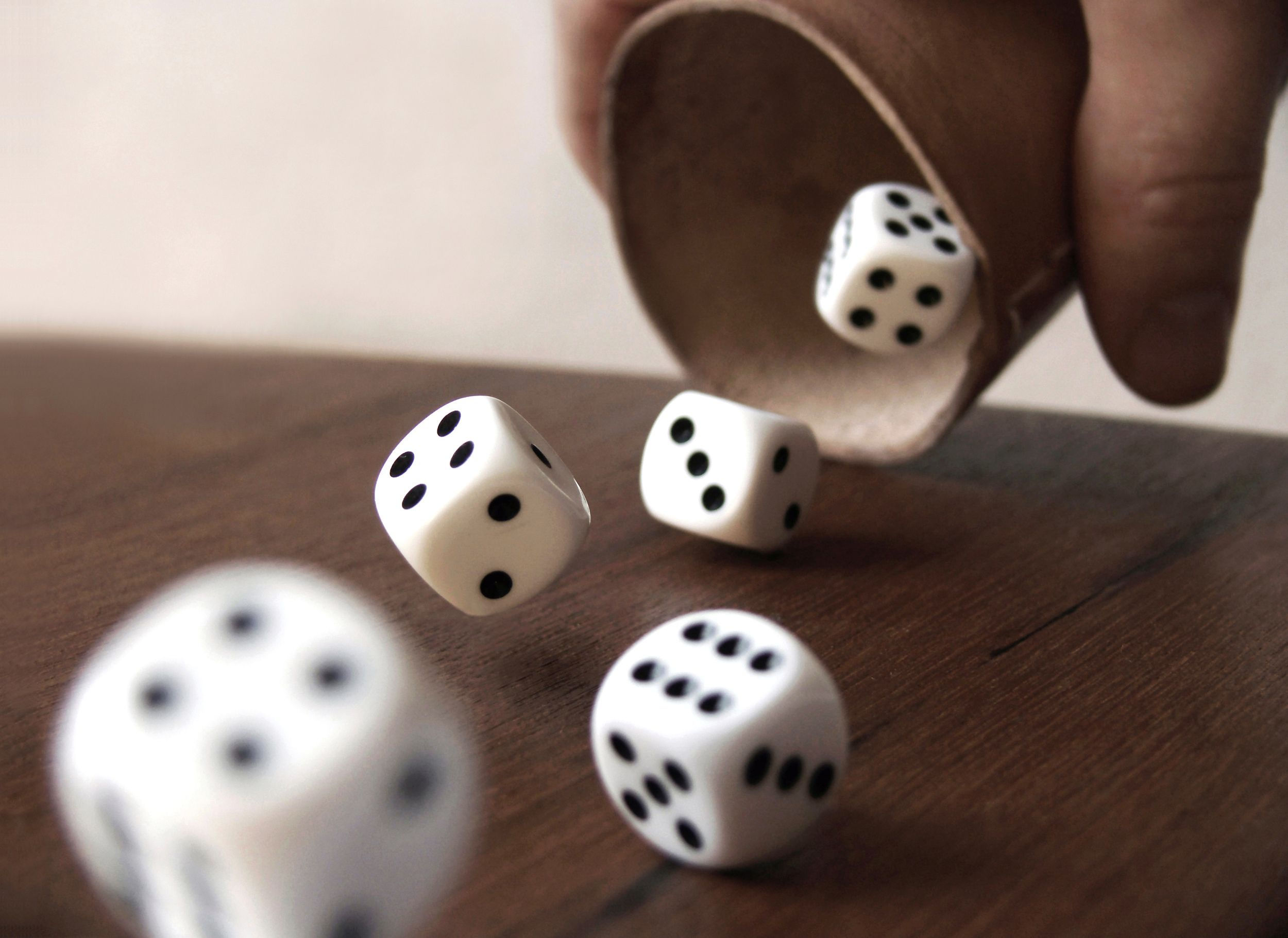 Wallpaper #g2zNKZMBMyCOpUSXDRRd153 Dice Drinking Game with Cups at Steve Falls Blog