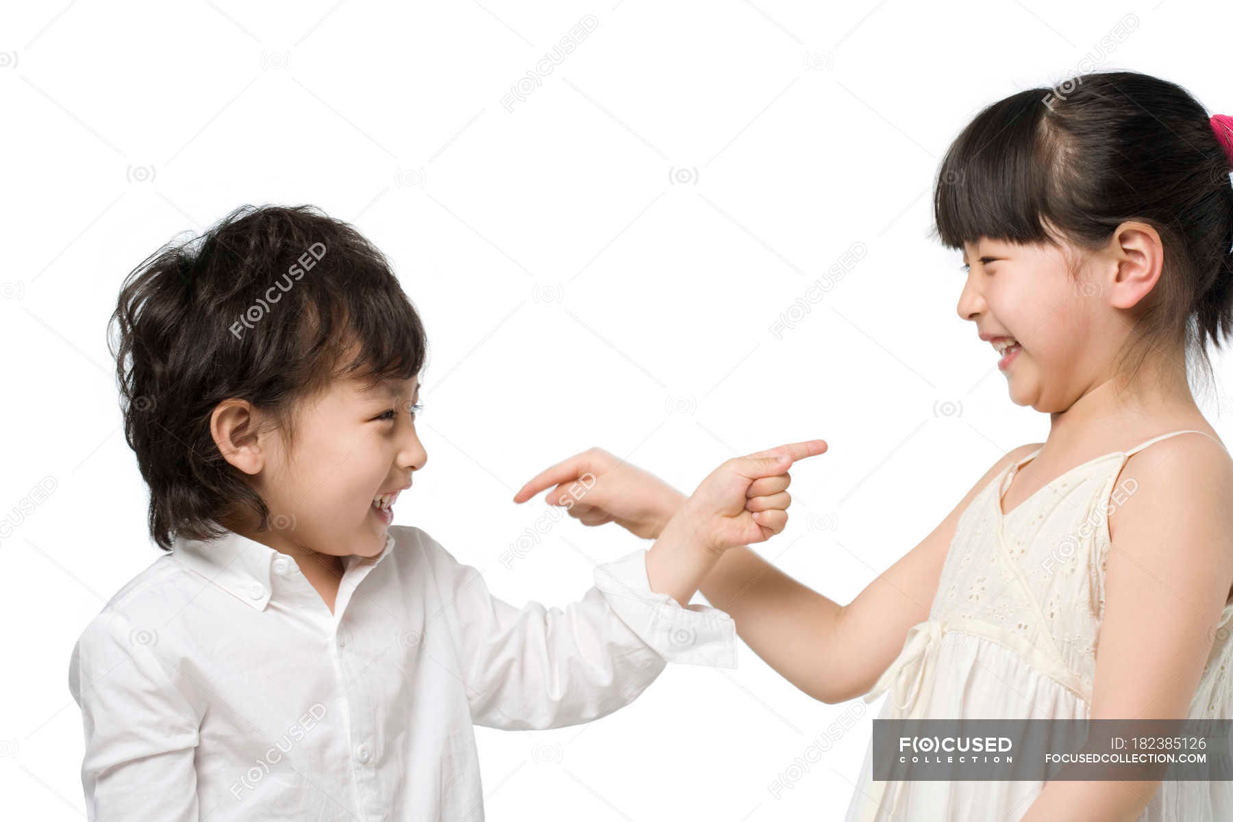 Wallpaper #1Gc0CJMBSpphPi3-gckF32 Pointing at Each Other