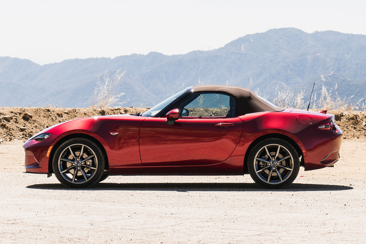 Wallpaper #Y2e4B5MBSpphPi3-eMfy53 Why You Should Drive a 2022 Mazda Mx 5 Miata Insidehook