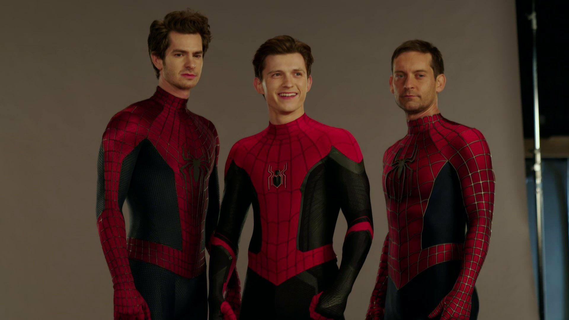 Wallpaper #HmeA8ZIBSpphPi3-4mw_136 Tom Holland Andrew Garfield and Tobey Maguire Peter Parker Spider Man