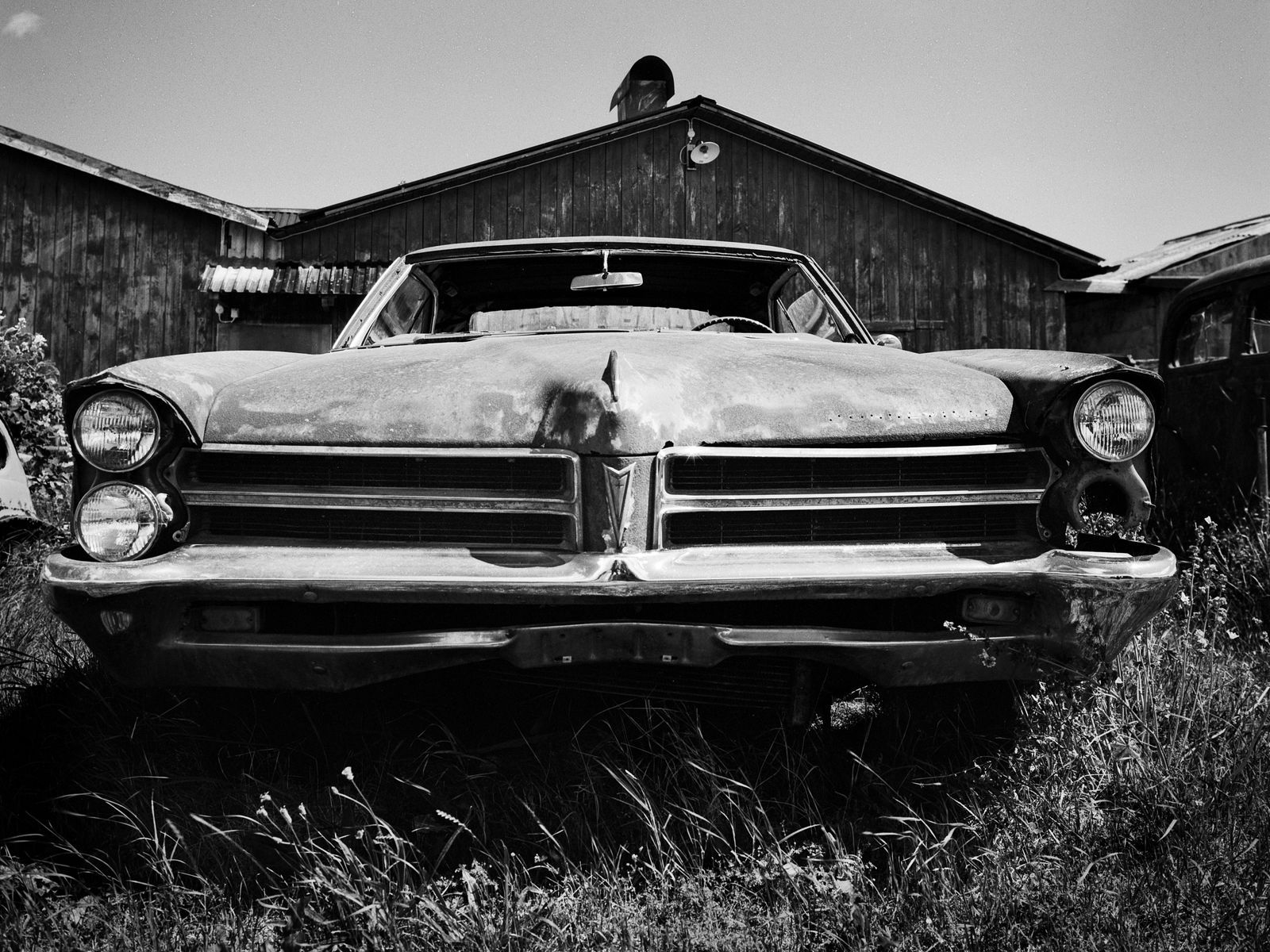 Wallpaper #SCzLSZMB0E1QgA7wqPTc207 Download Wallpaper 1600x1200 Car Front View Retro Old Black and