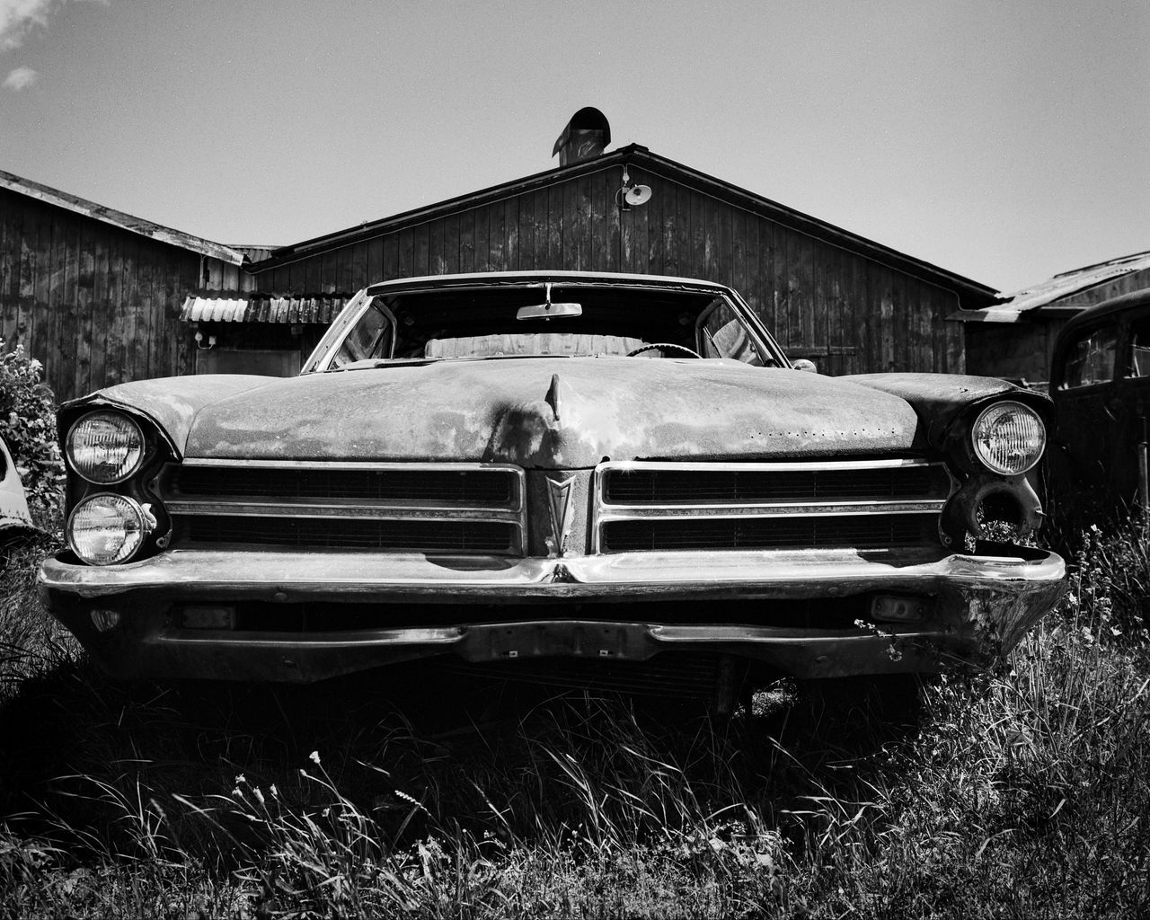 Wallpaper #SCzLSZMB0E1QgA7wqPTc322 Download Wallpaper 1280x1024 Car Front View Retro Old Black and