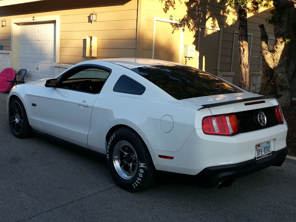 Wallpaper #M2d_CZMBSpphPi3-59AJ113 Calling All Owners of White Mustangs Page 12 Mustangforumscom