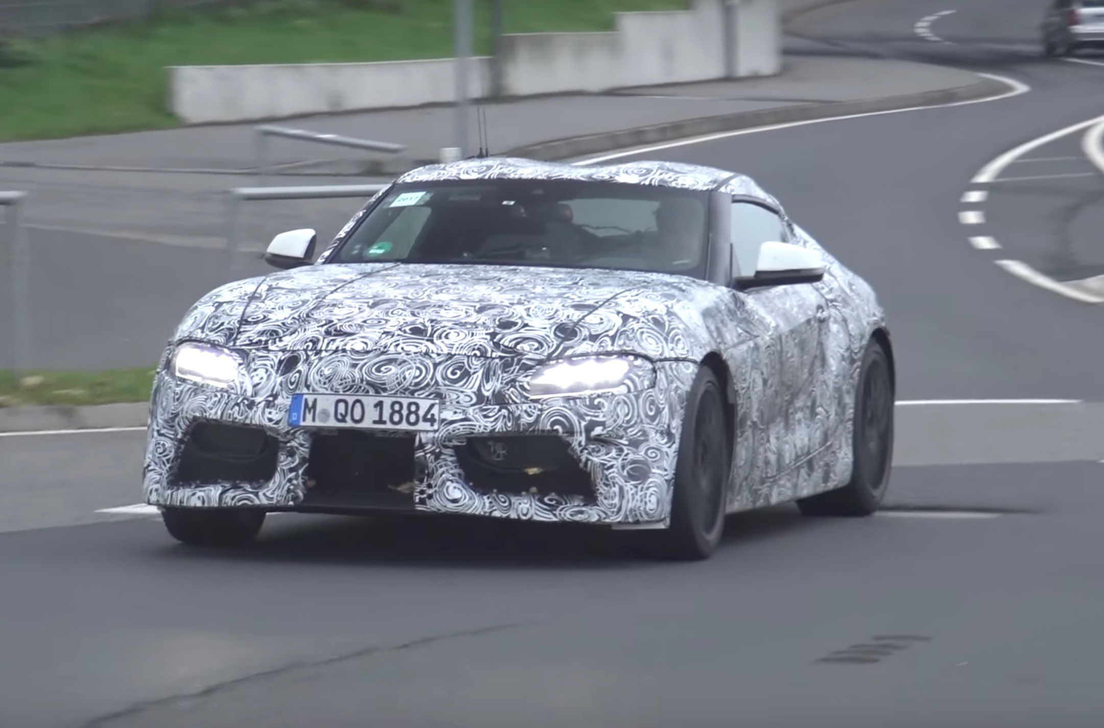Wallpaper #Amd16JIBSpphPi3-Iz0N134 2018 Toyota Supra Spotted with Production Front End Video