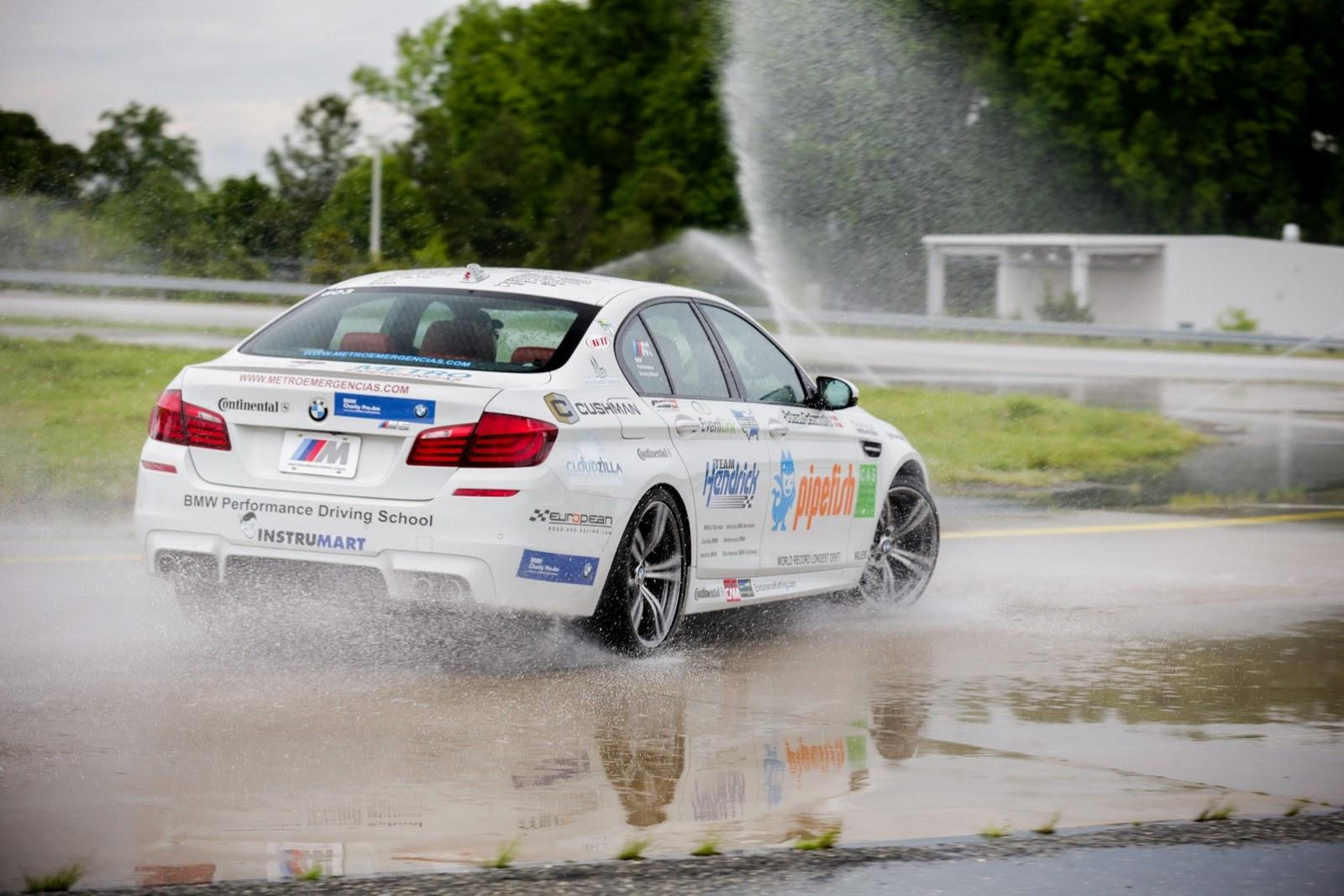 Wallpaper #S2emEZMBSpphPi3-U_gI42 BMW M5 Drifts 82km to Reset World Record for Charity Performancedrive