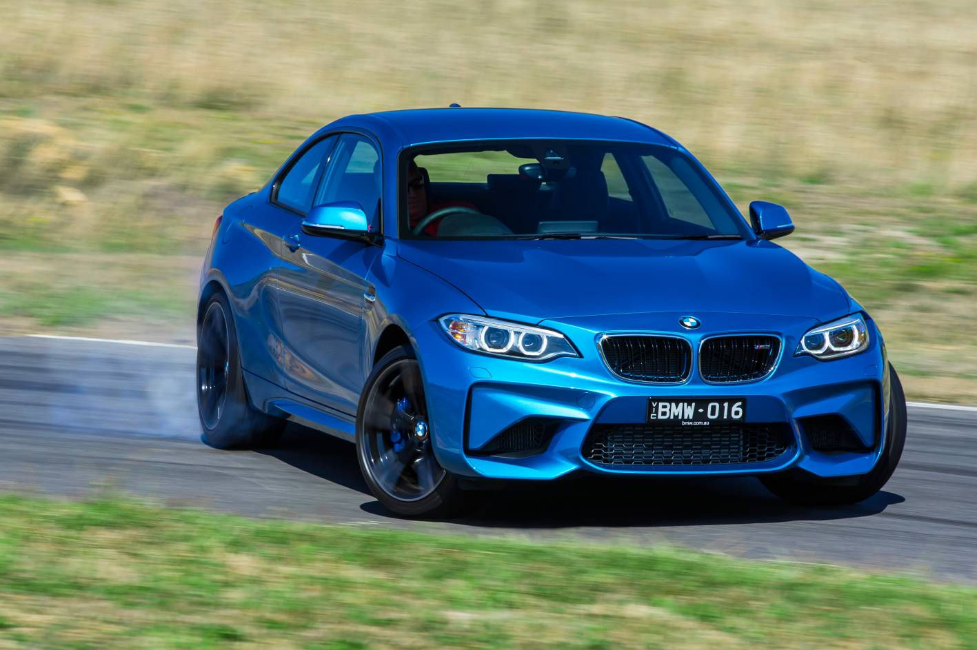 Wallpaper #C3M6gI4BFI5NbQksUhiD32 The BMW M2 is a High-Performance Sports Car That Delivers an Exhilarating Driving Experience