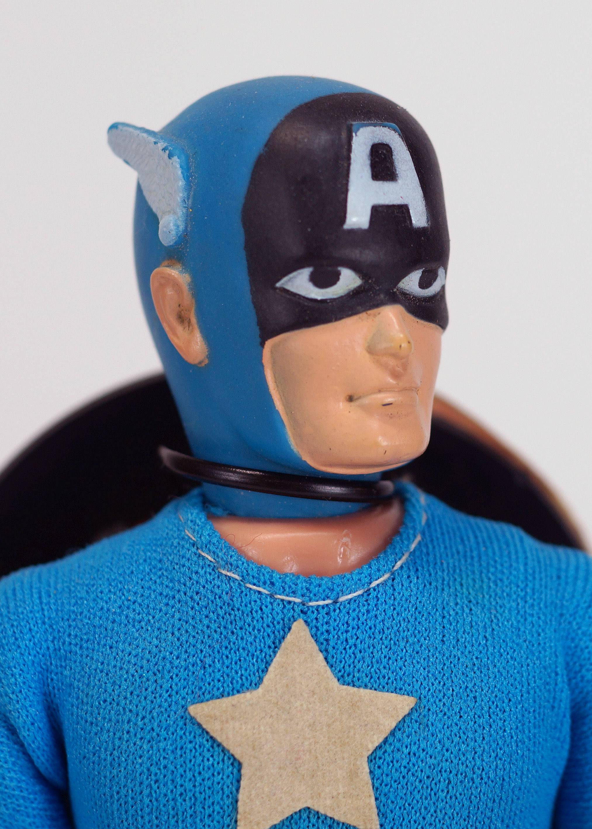 Wallpaper #sDGvNZMB5zzyi_yYAFdH151 Mego Captain America Face Bug Eyed Monster