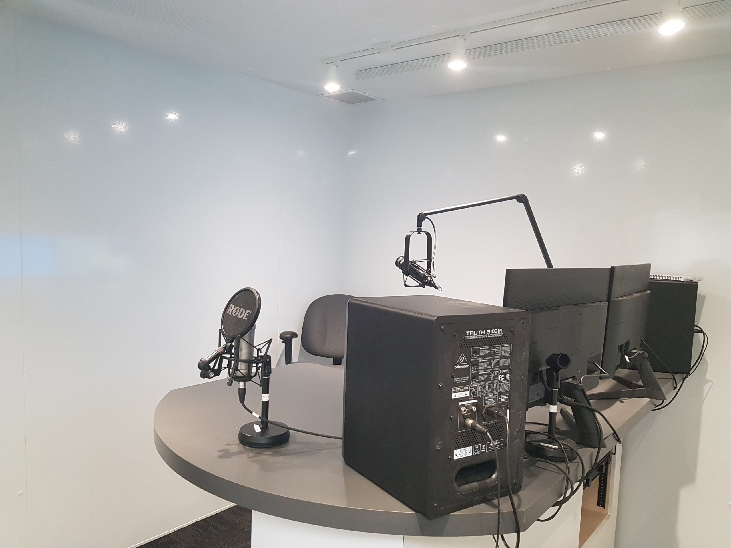 Wallpaper #OmijFpMBSpphPi3-0gzx167 Sound Isolation Booths for Broadcast and Radio Station Studio Mecart