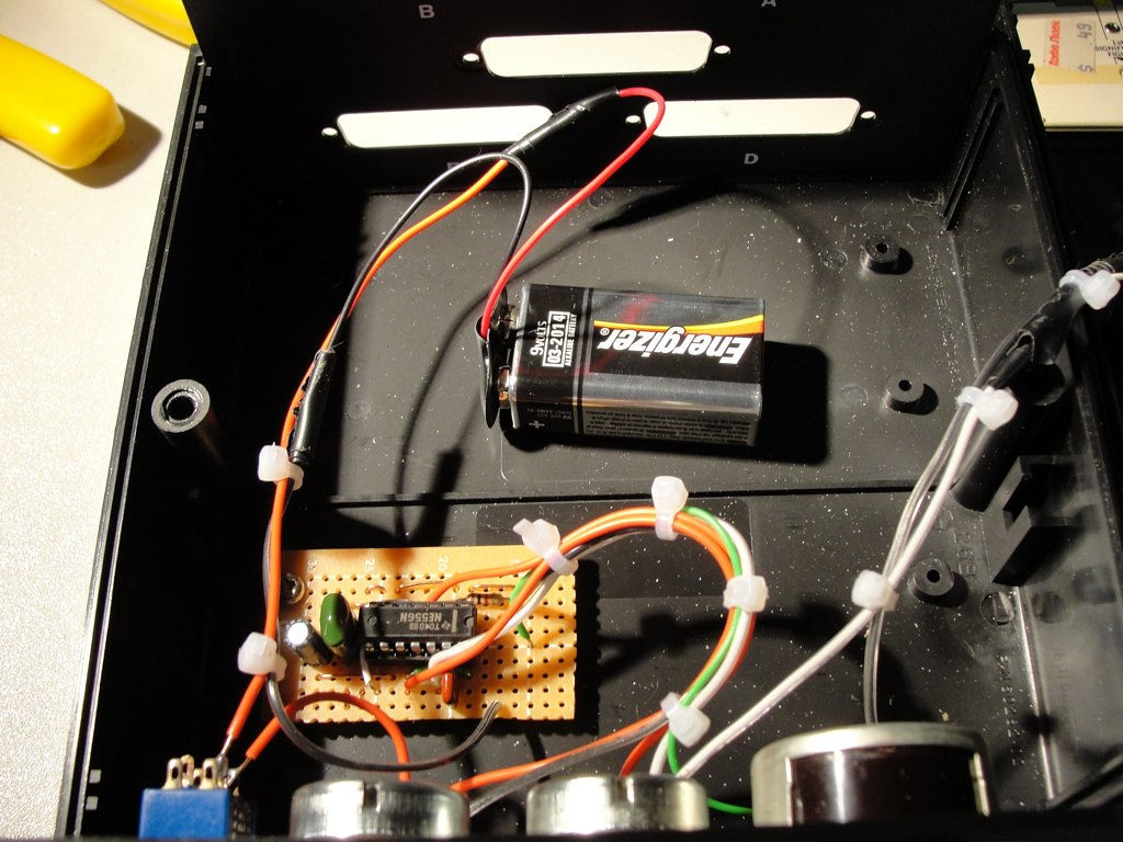 Wallpaper #oWc9-5IBSpphPi3-WZNa195 Inside View Inside View of Atari Punk Console in Salvaged Todd