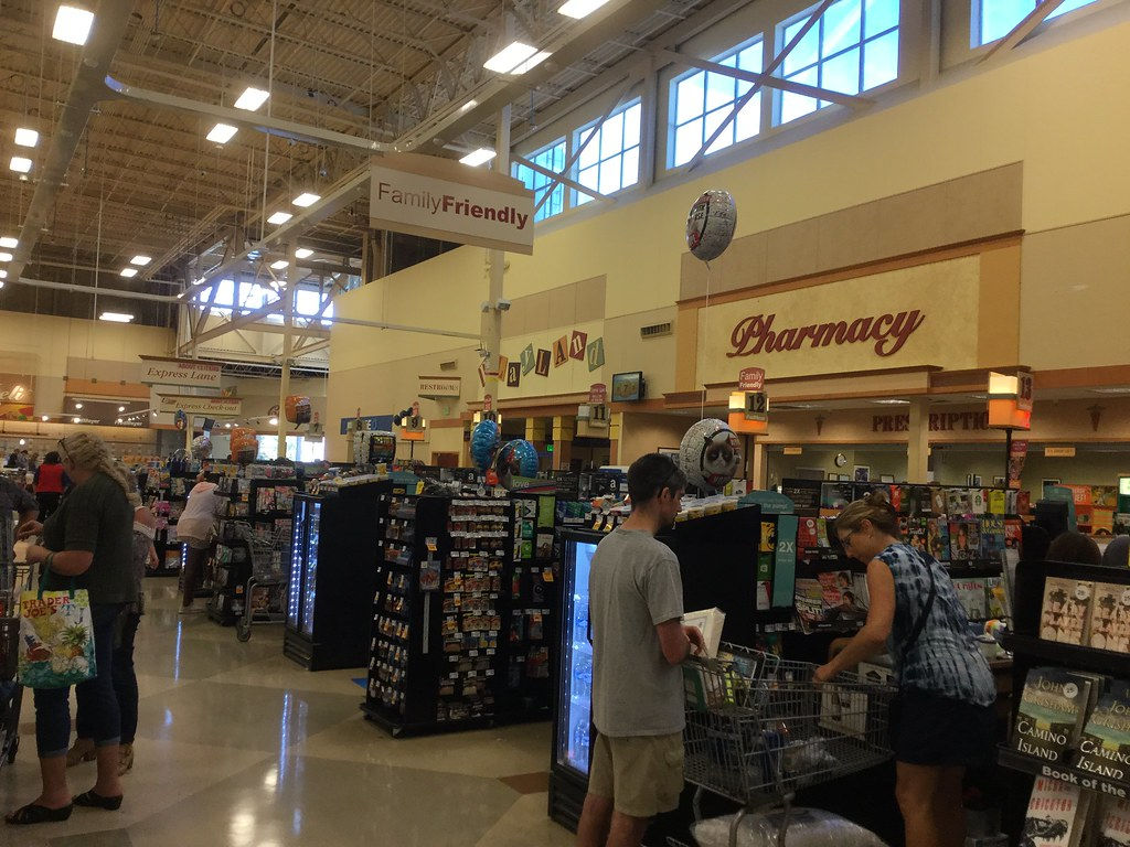 Wallpaper #J__VZ5MB3lSXT3zUqOOy549 Looking Down the Front End as is Typical for Fred Meyer T Flickr