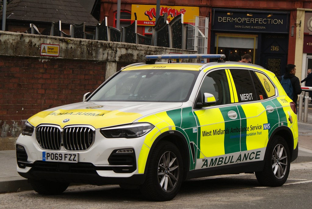 Wallpaper #tLhc1pIBJvJKYCmEDt0r543 West Midlands Ambulance Service BMW X5 Merit Po69 Fzz Flickr