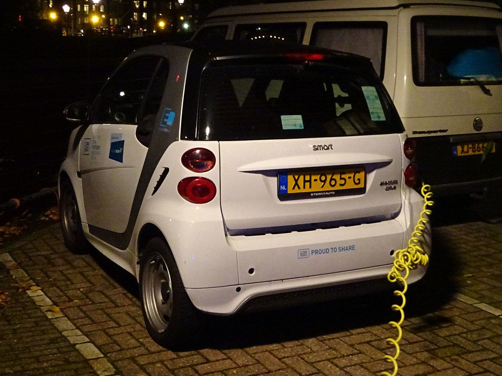 Wallpaper #dmdX_ZIBSpphPi3--Zv2307 2013 Smart Fortwo Car2go in Some Large Cities in Europe Flickr