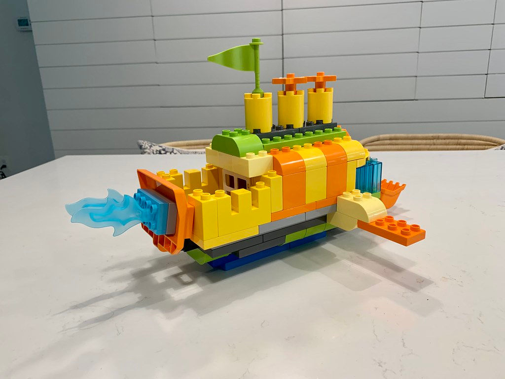 Wallpaper #sVh7NJMBzN9vxX34jDzR83 Duplo Hover Barge Rear Before We Busted Out All My Legos Flickr