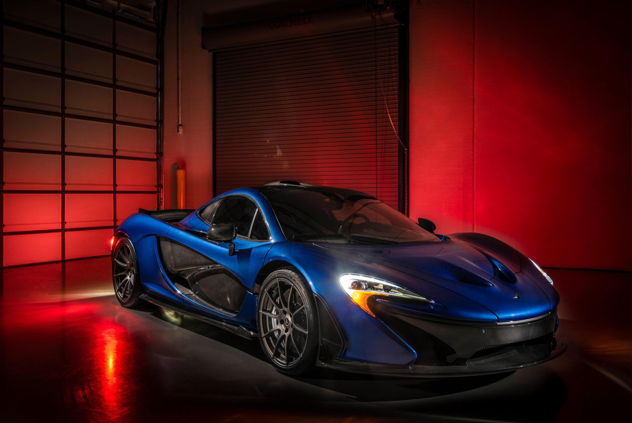 Wallpaper #6vQWOpMBKFX8bn3rLHev136 Blue Mclaren P1 2022
