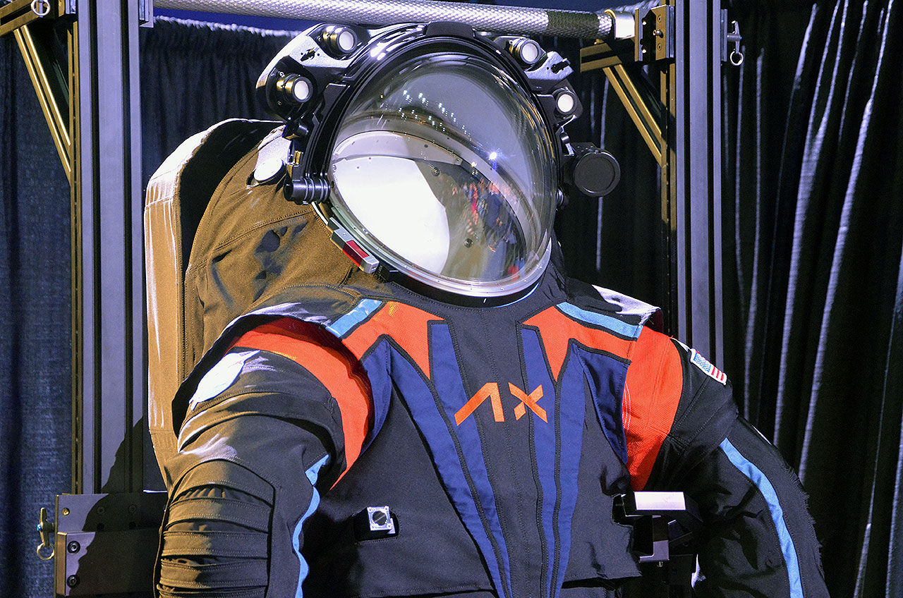 Wallpaper #e2eE_JIBSpphPi3-ZZiW224 First Artemis Spacesuits to Be Worn on the Moon Will Not Return to