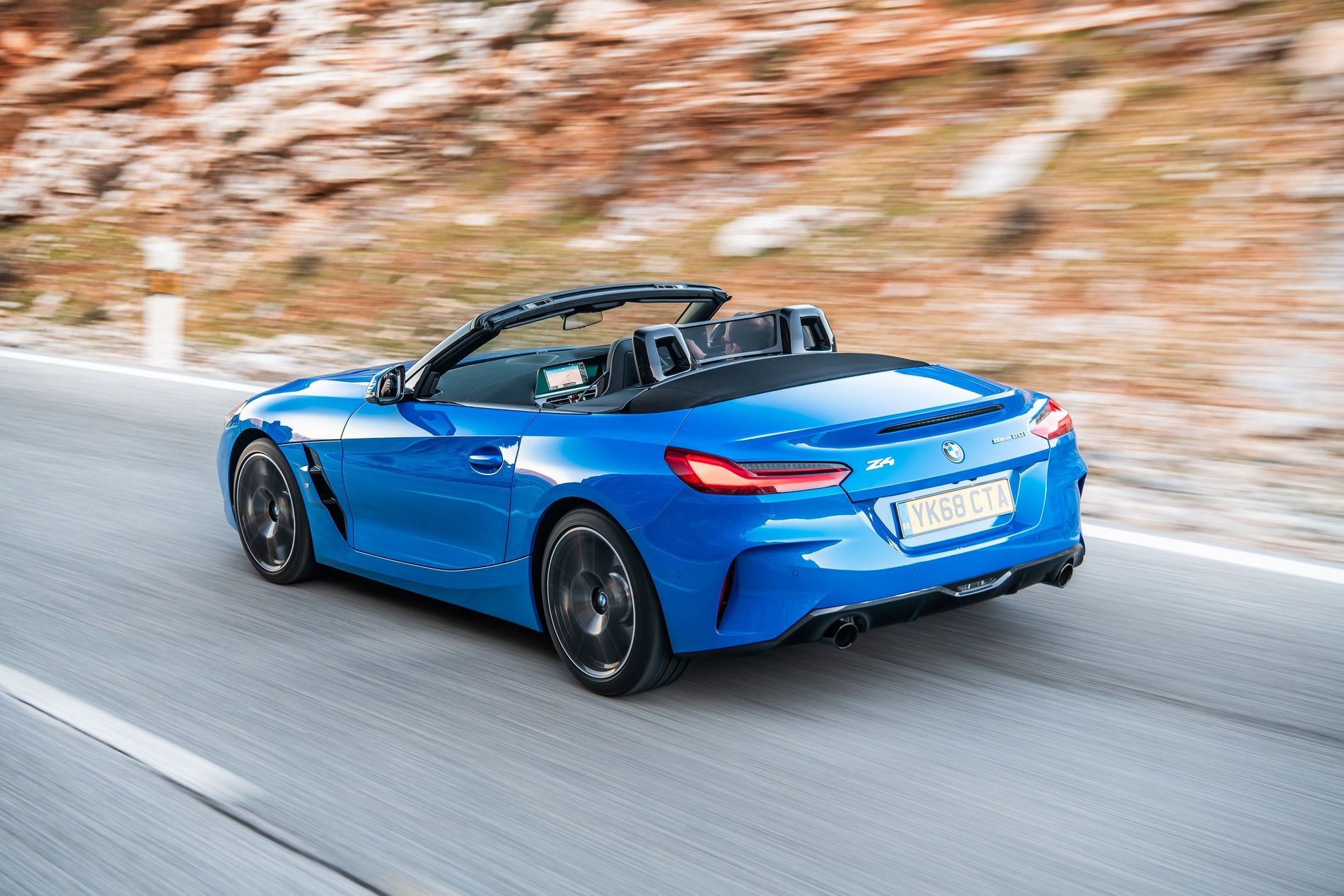 Wallpaper #3xkuB48BtGB6xQ78UlWh35 Photoshoot with the BMW Z4 Sdrive20i M Sport Package in Misano Blue