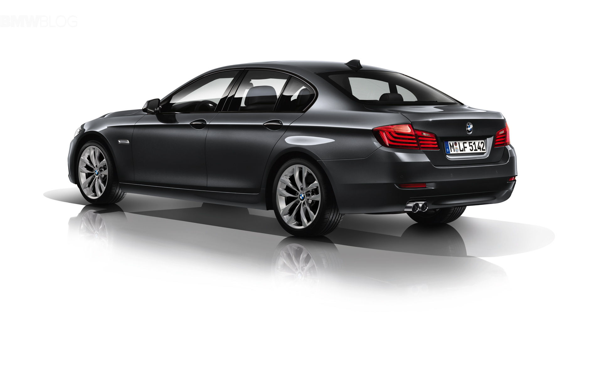 Wallpaper #-X2w8Y4Bnwiau_P6gAku35 BMW 5 Series Edition Sport Launching in March