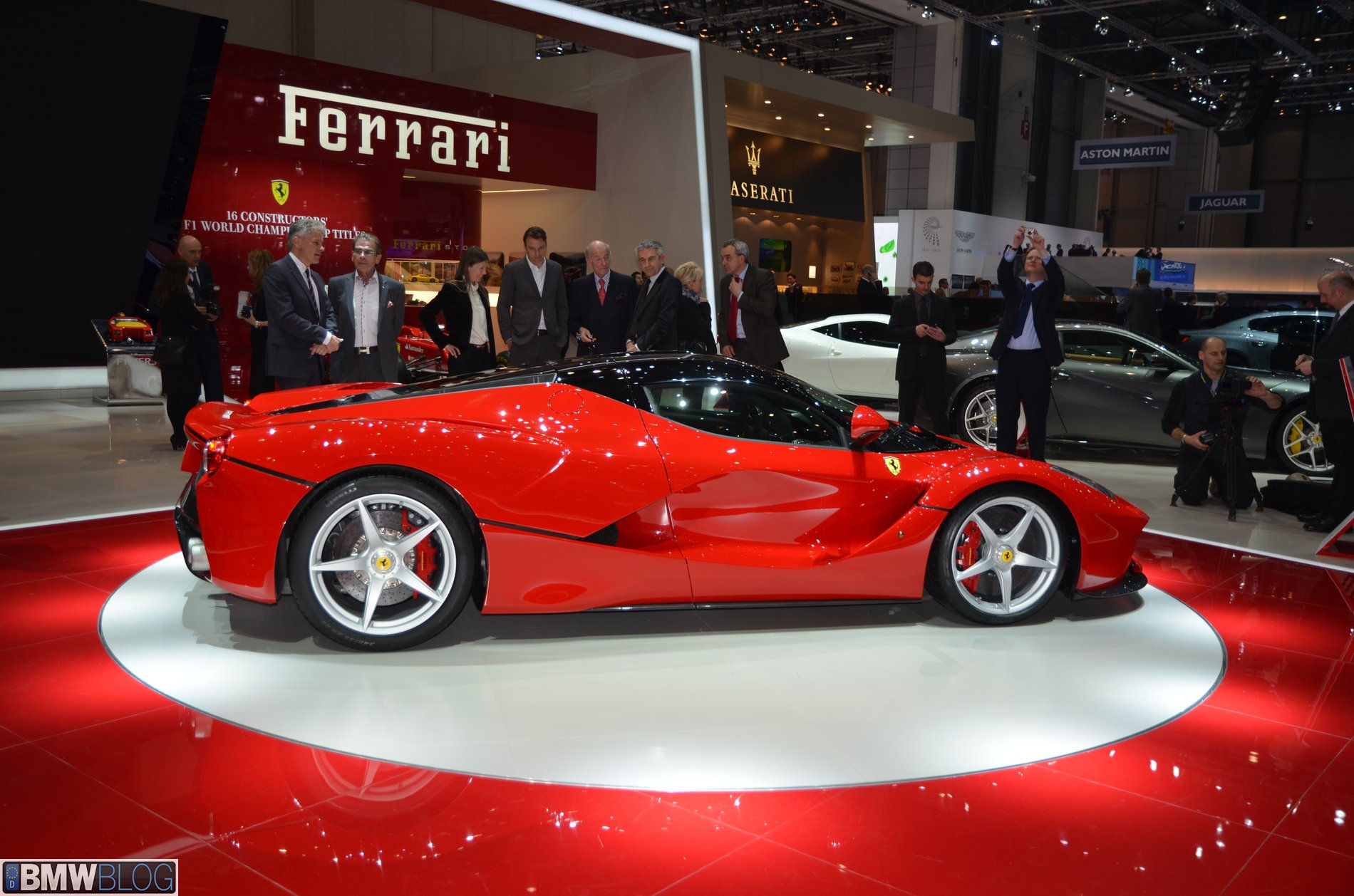Wallpaper #IamqKZMBMYaX5LKBcdT3175 2013 Geneva Laferrari a Hybrid with 949 Hp