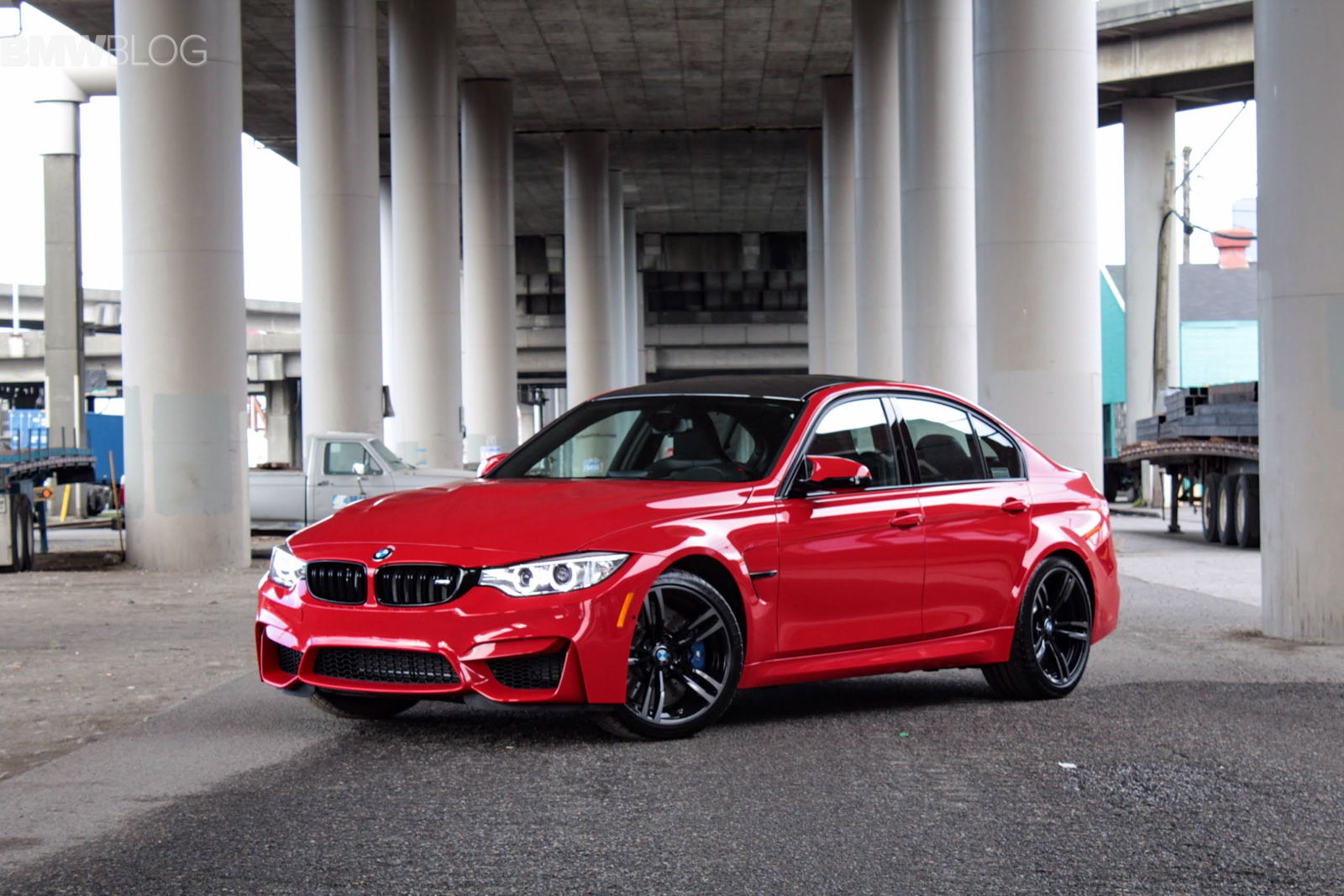 Wallpaper #D2d265IBSpphPi3-DEz163 BMW M3 in Ferrari Red Individual Color