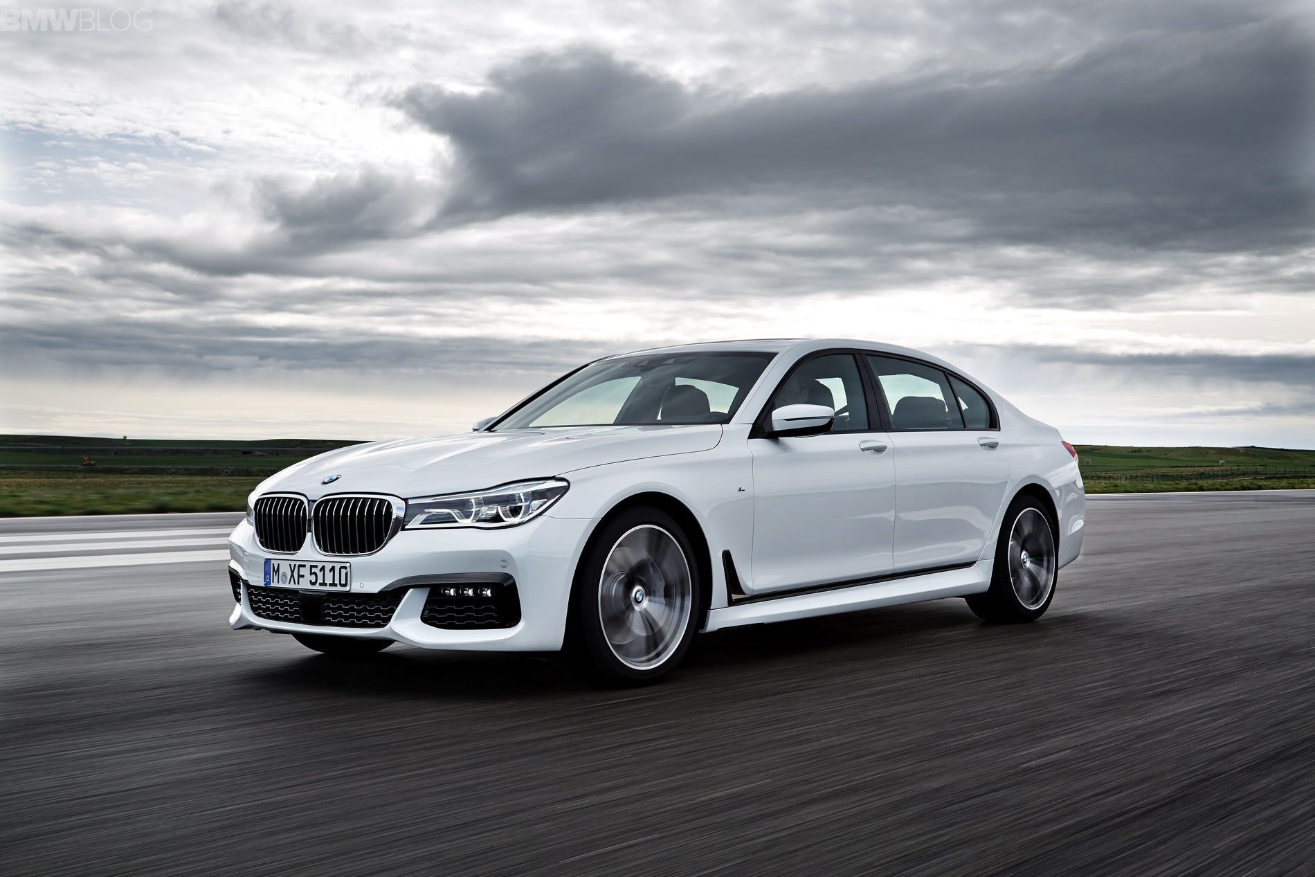 Wallpaper #HhmgGI8BtGB6xQ78TXKn35 2016 BMW 7 Series with M Sport Package