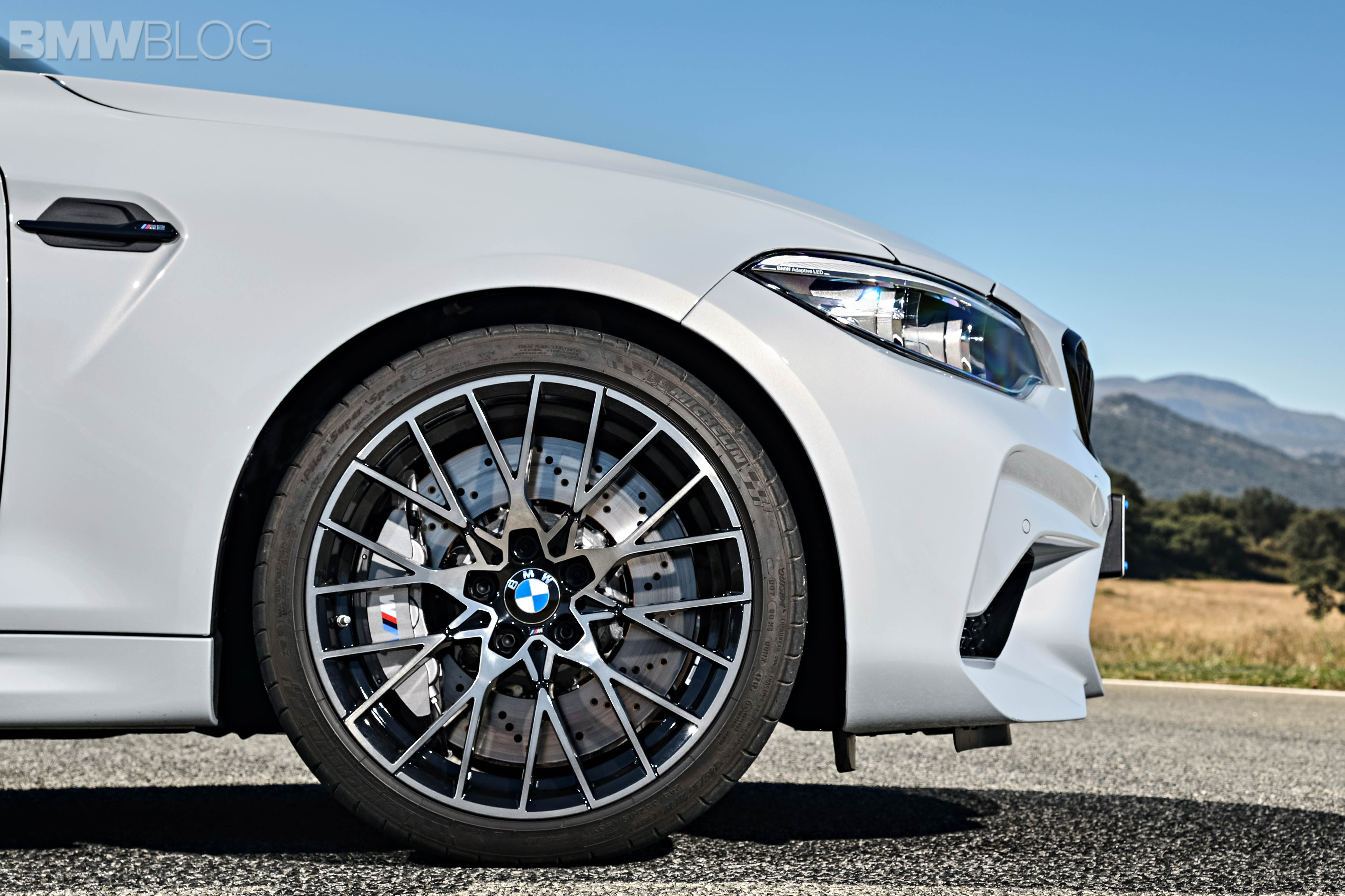 Wallpaper #717dMpMBborbLbczX18_362 Analysis BMW M2 Competition Brakes vs BMW M2 Cs Brakes