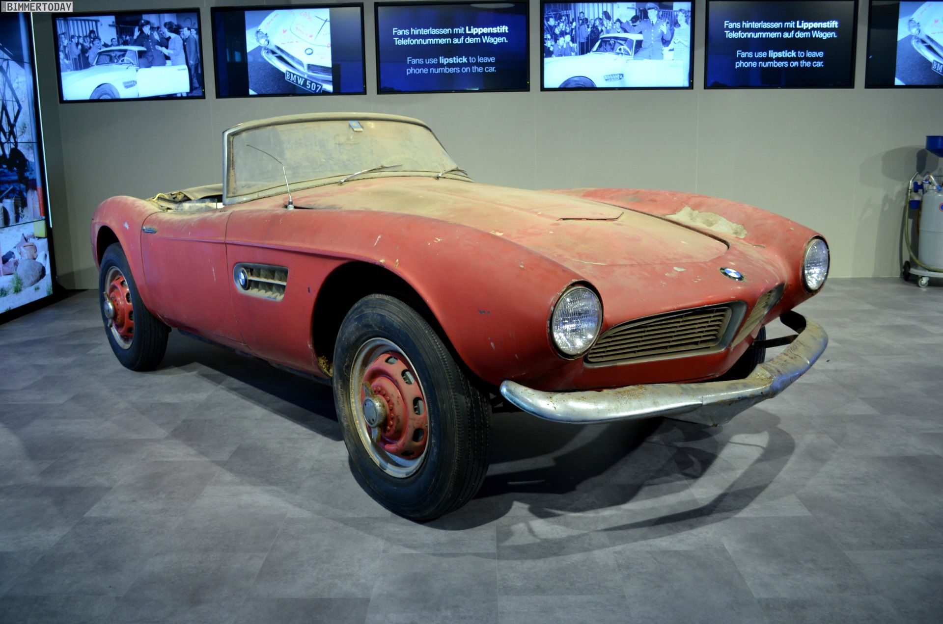 Wallpaper #JGckBZMBSpphPi3-Fbsq374 The BMW 507 from Elvis Presley