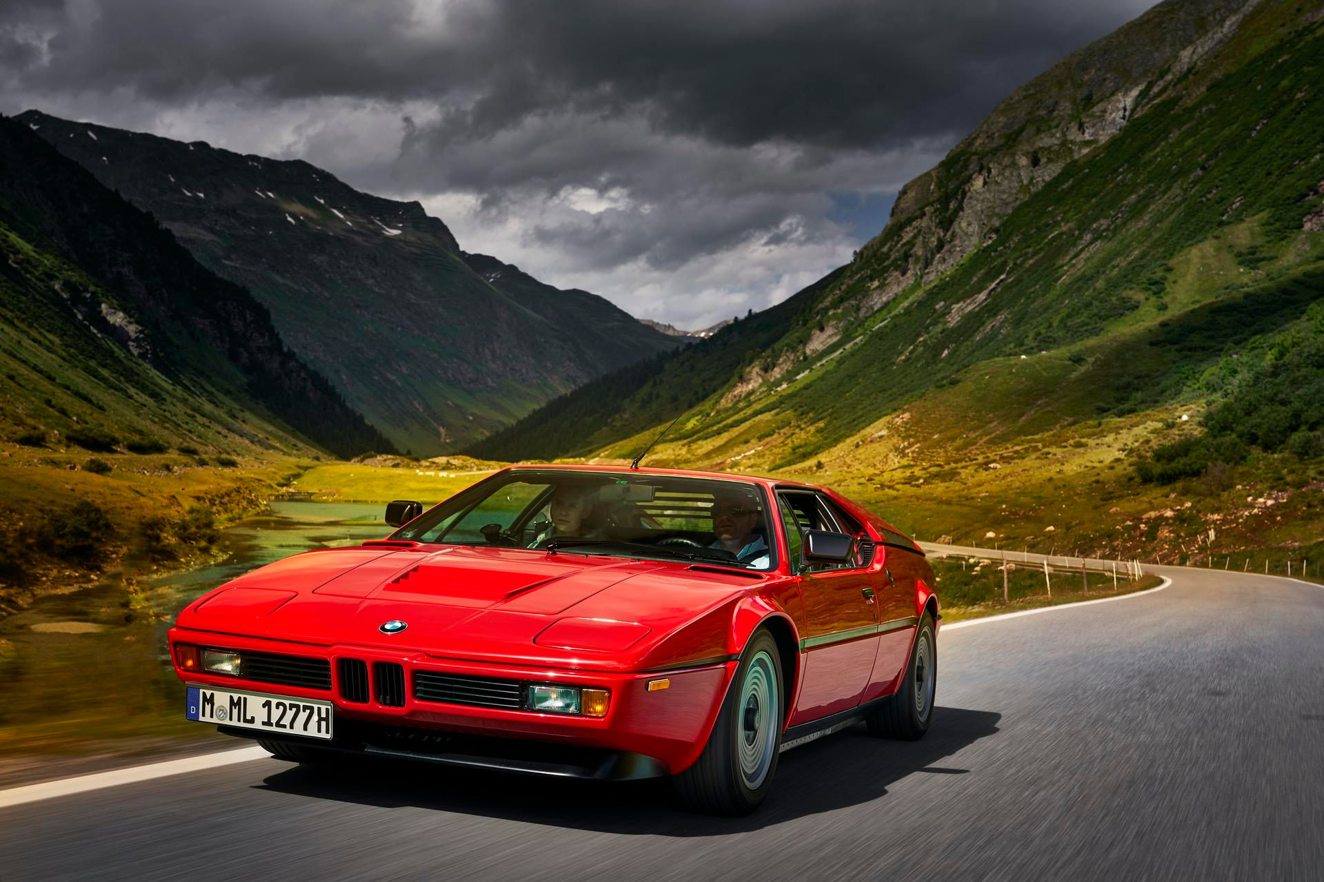 Wallpaper #0n2j8I4Bnwiau_P6MAYP23 The Perfect Road Trip Cruiser BMW M1 Supercar