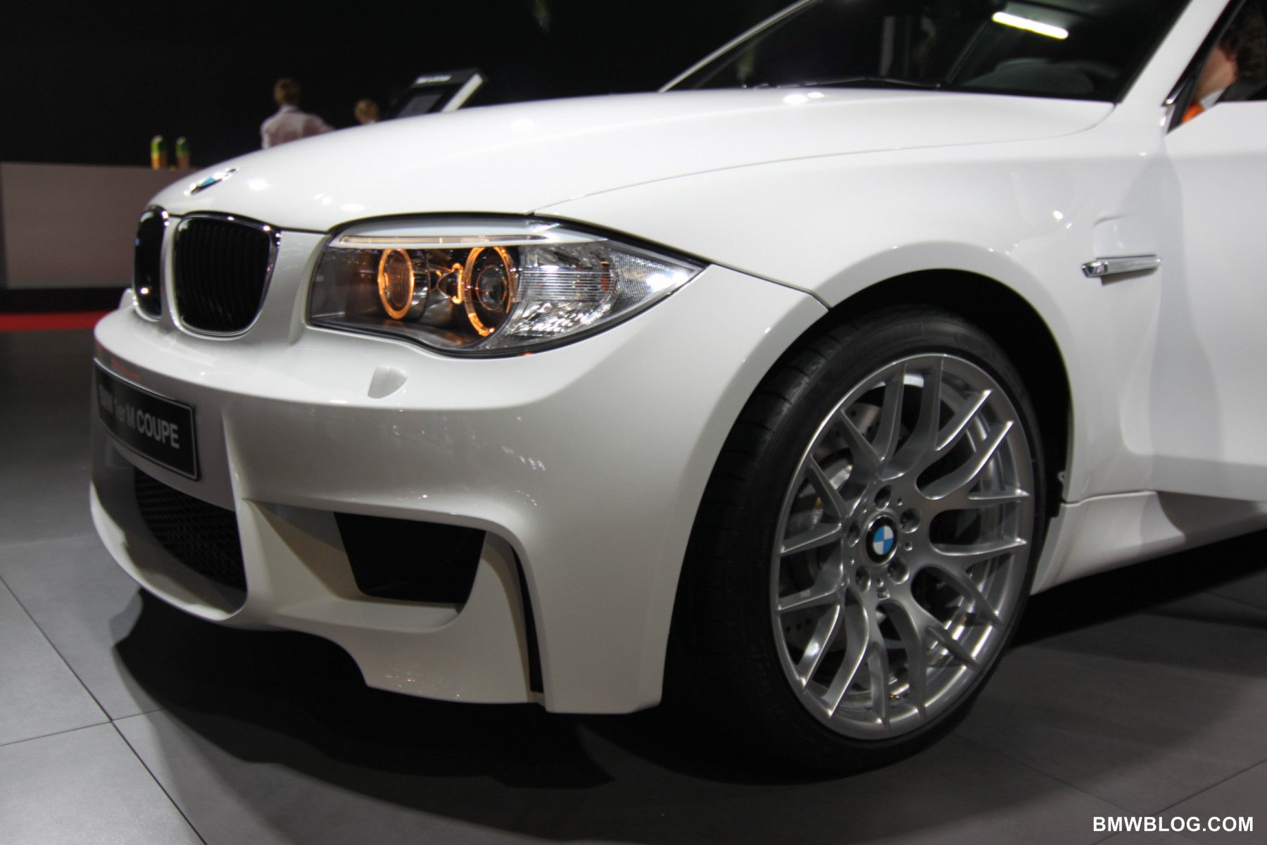 Wallpaper #a2597 01 BMW Ix Xdrive40 Sport Alpine White Paul Tans Automotive News