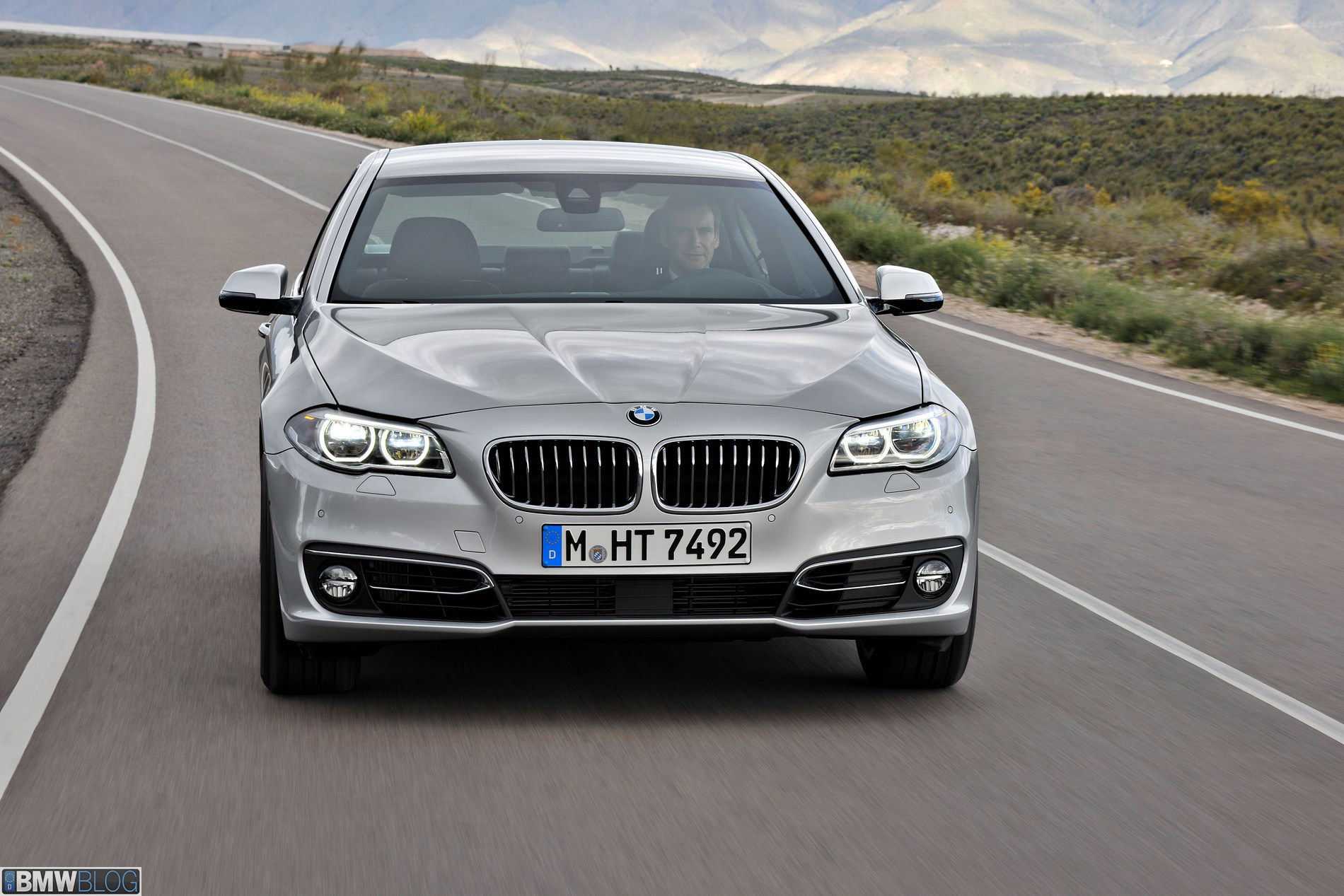 Wallpaper #82fI-JIBSpphPi3-voof135 World Premiere BMW 5 Series Facelift