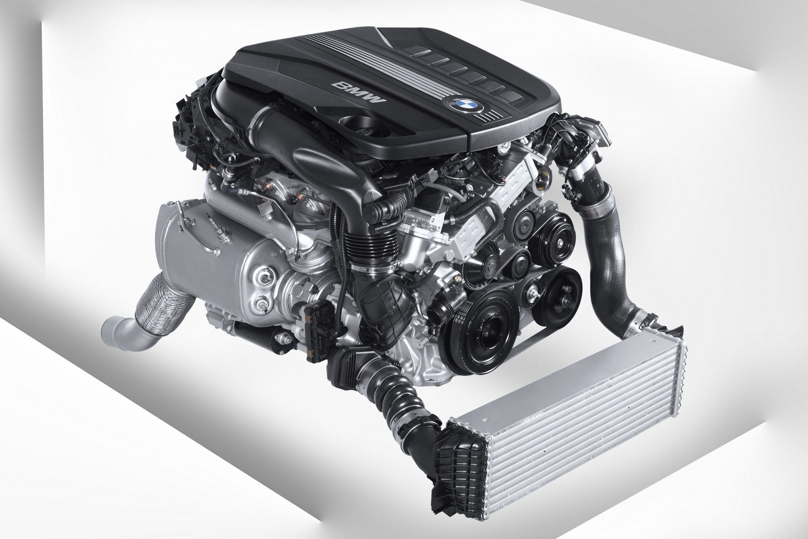 Wallpaper #2mioF5MBSpphPi3-tQ821 The New BMW Engines Family