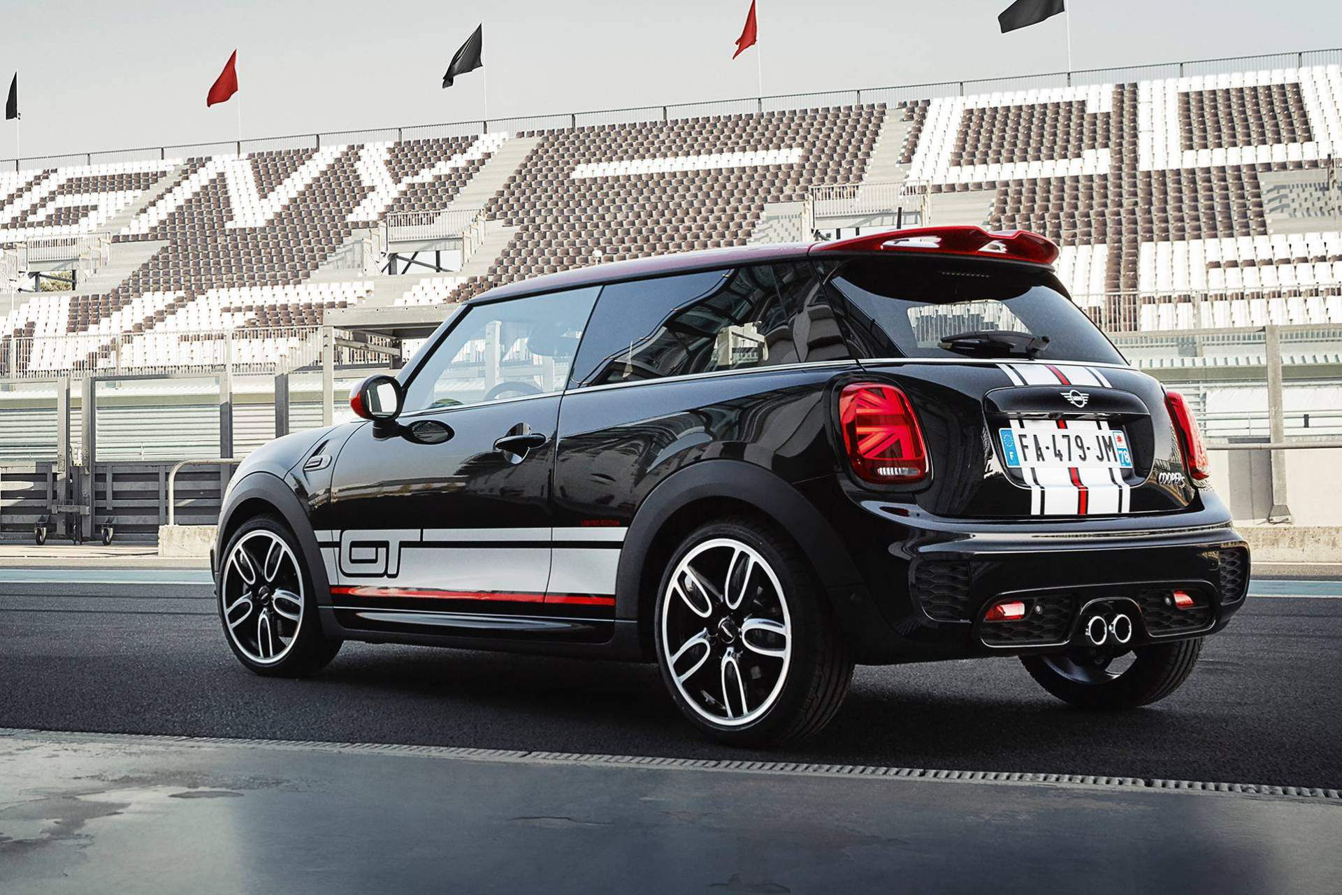 Wallpaper #tgAo7I4BSdW8dNouHRNu43 Mini Cooper S GT Edition Unveiled in France as Limited Run Model