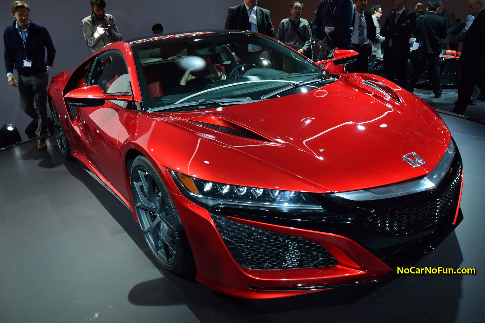 Wallpaper #-H3c9I4Bnwiau_P6ZhCw48 2015 Honda Nsx Hybrid Supercar 04 2015 Geneva Motor Show Front Three