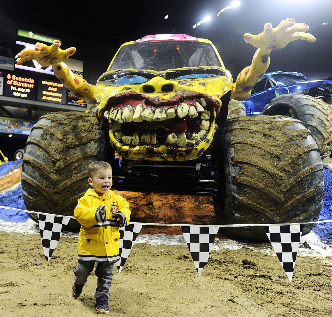 Wallpaper #8529d Spin Master Monster Jam Monster Jam Official Grave Digger Rev N