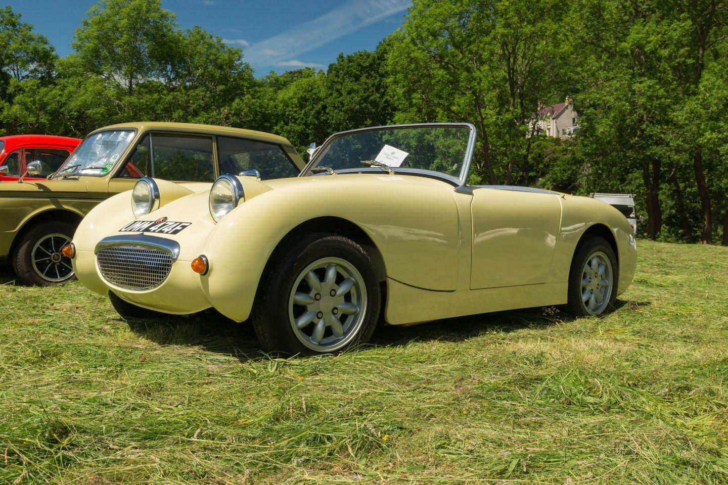 Wallpaper #FbhLTJIBJvJKYCmE-NKW37 An Introduction to Classic British Sports Cars Bid Garage