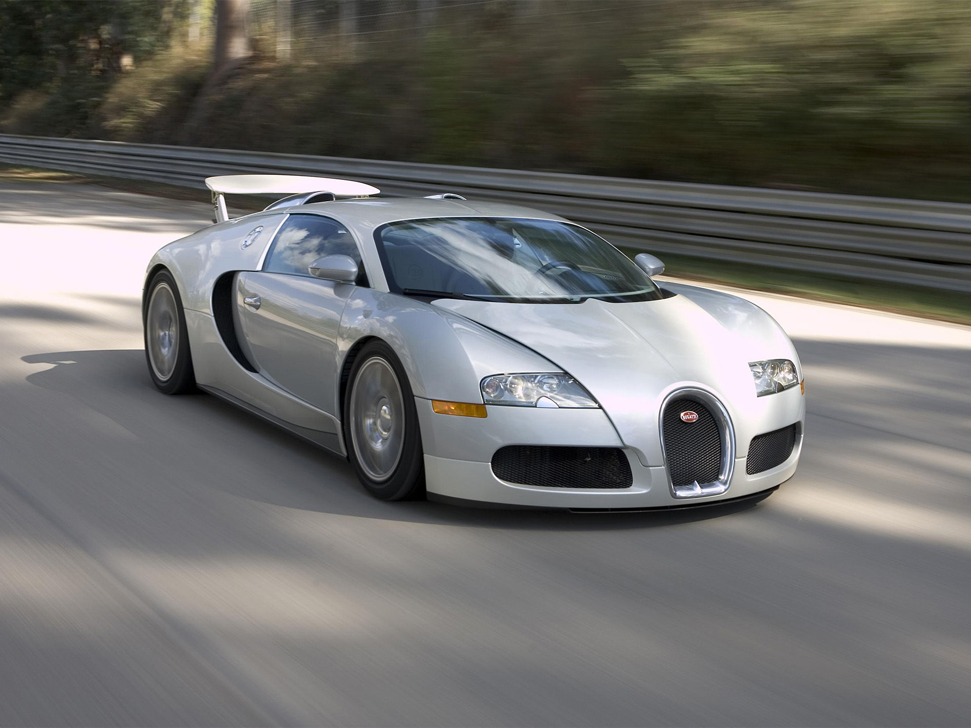 Wallpaper #4gO2ZpMBpyOg8YnE_NvA229 Car of the Day 2005 Bugatti Veyron
