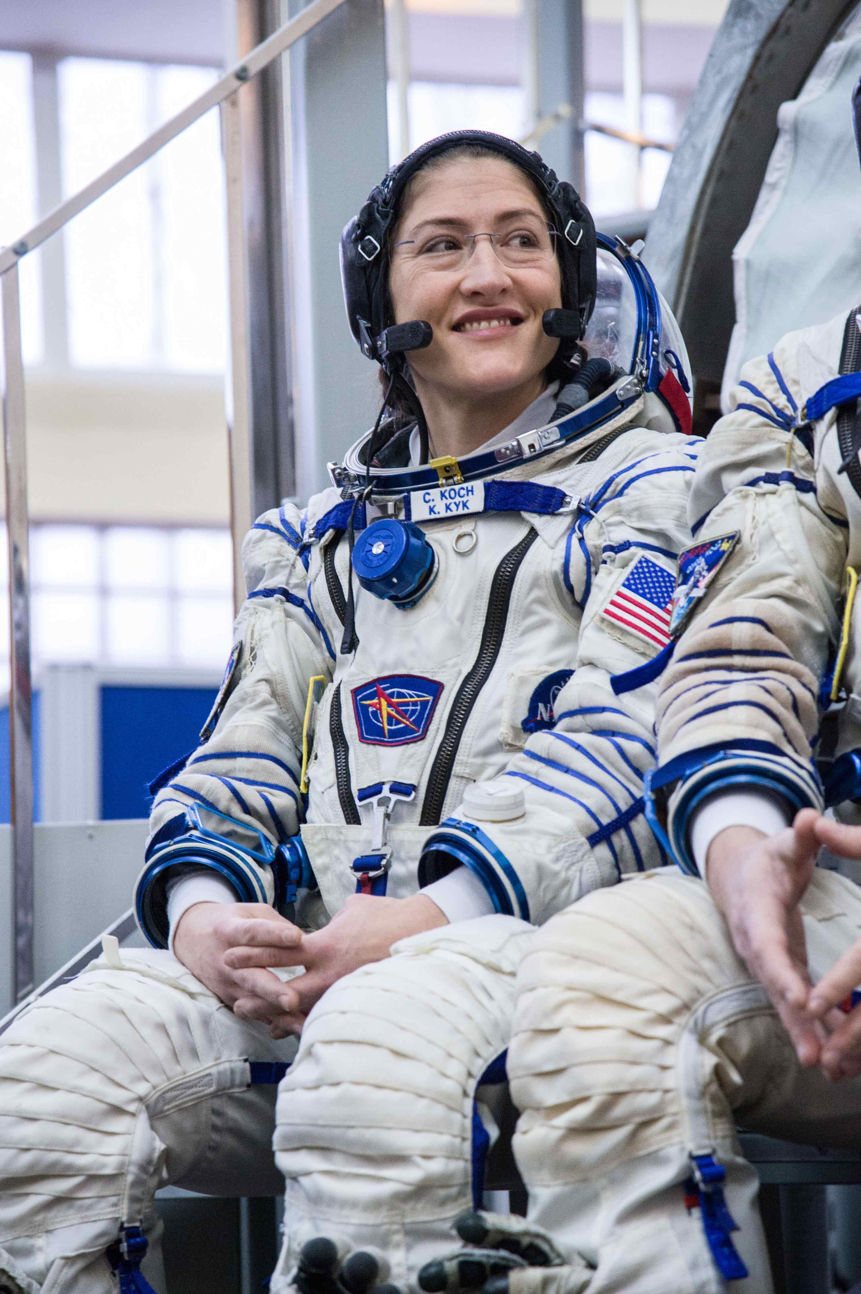 Wallpaper #e2eE_JIBSpphPi3-ZZiW196 Two Female Astronauts Take a Giant Leap in Space Exhale Lifestyle