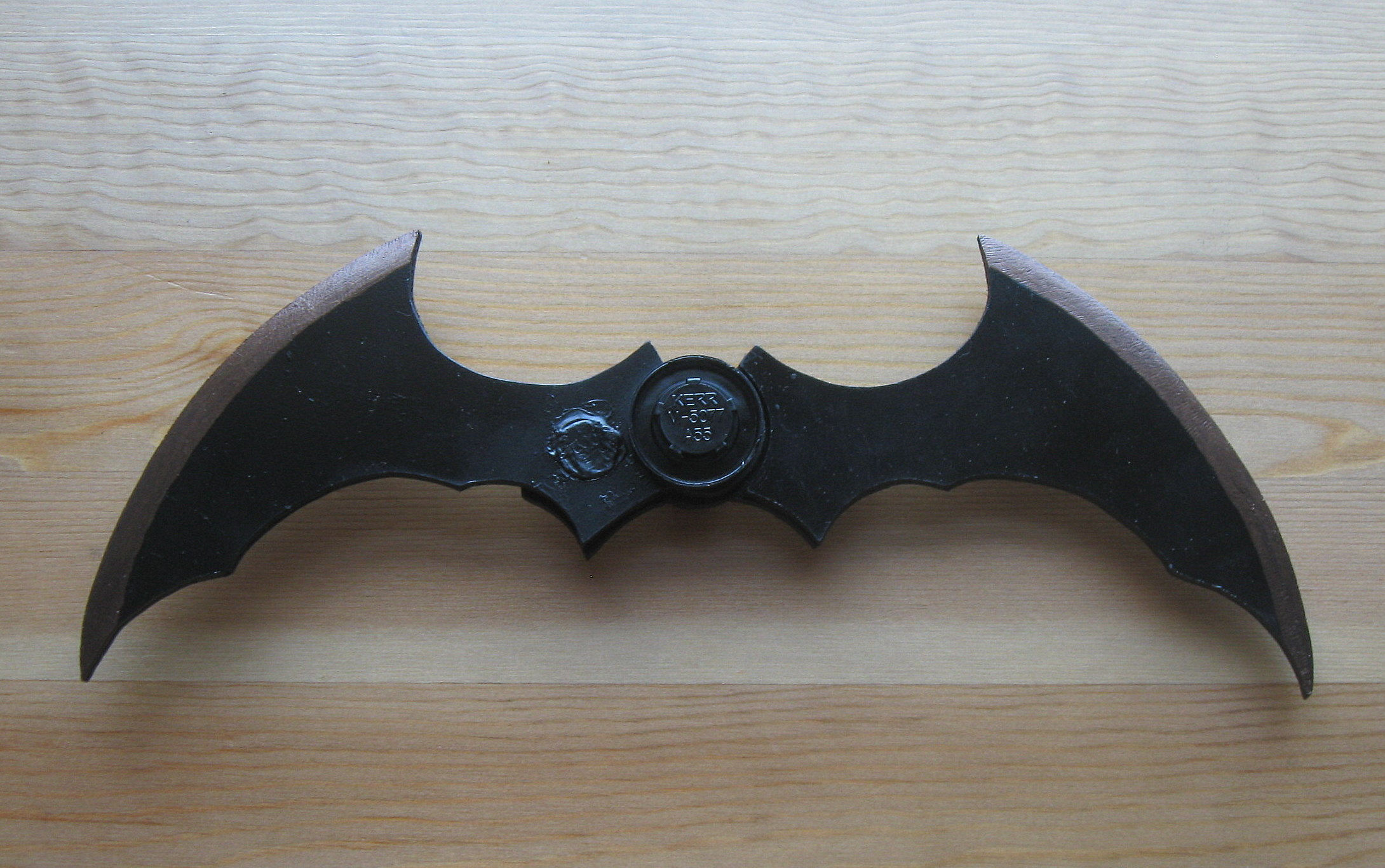 Wallpaper #aH259I4Bnwiau_P6_hCP45 Batarang from Arkham Asylum Game 7 Steps with Pictures