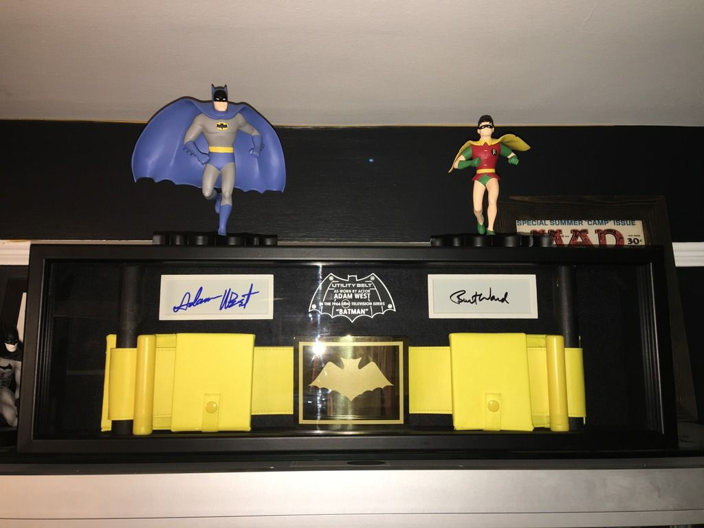 Wallpaper #UnfFJpMB-pgBXx60VaNl348 Utility Belt Display the 1966 Batman Message Board