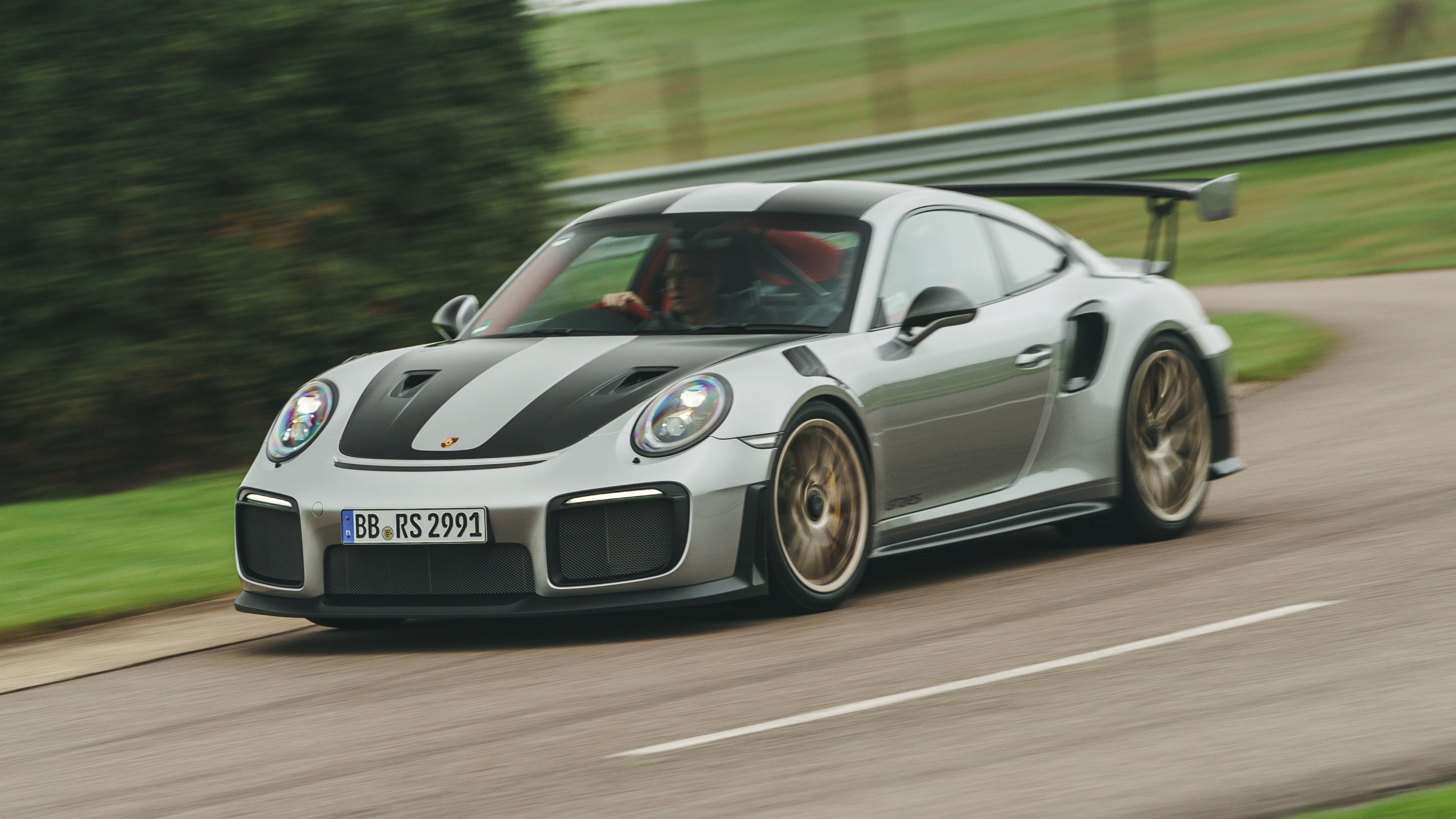 Wallpaper #2nOpg44BFI5NbQksnBu-24 Porsche 911 Gt2 Rs Apoformula