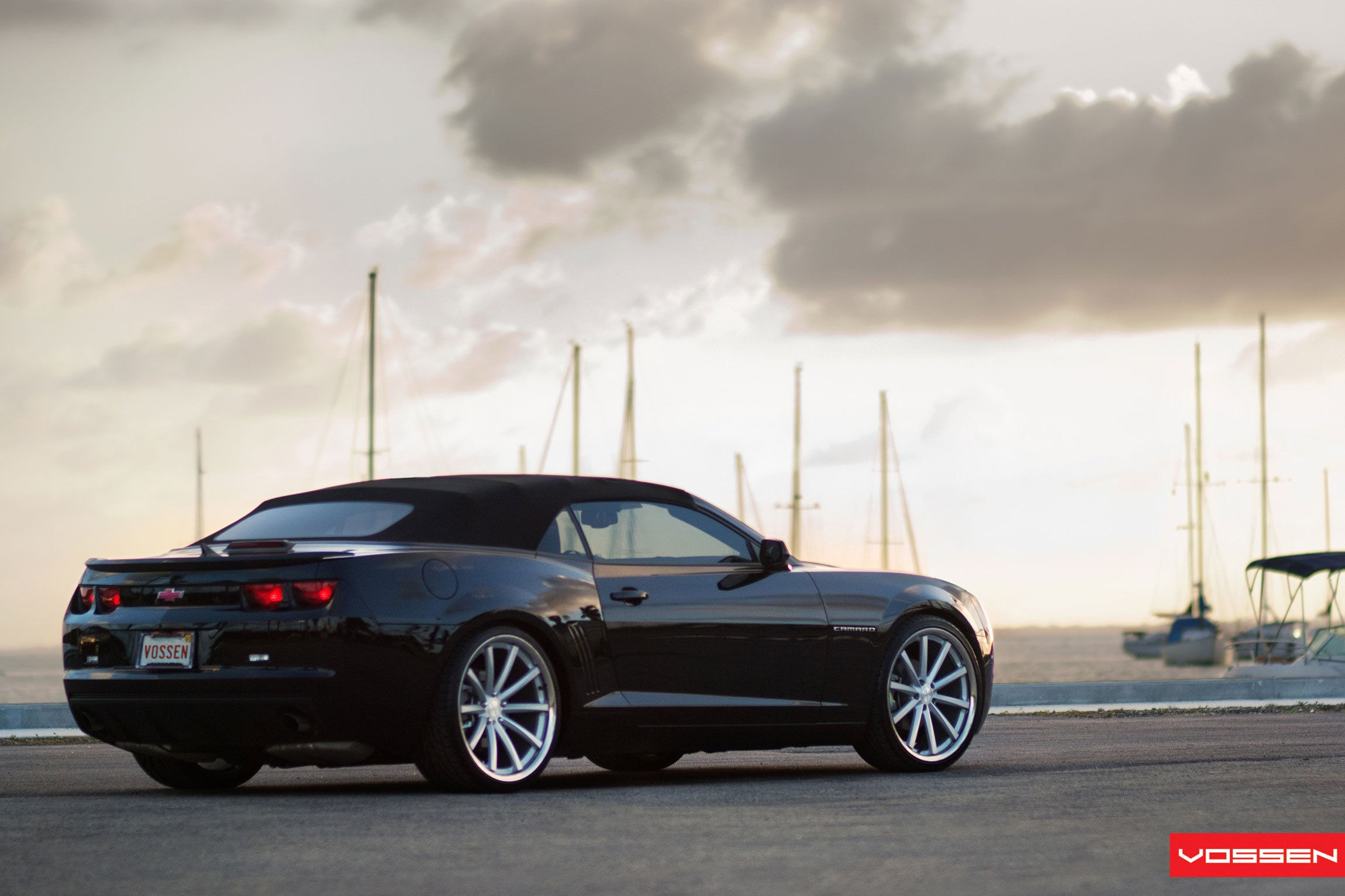 Wallpaper #6xnQHI8BtGB6xQ78H3X745 Custom Black Convertible Chevy Camaro on Contrasting Chrome Vossen