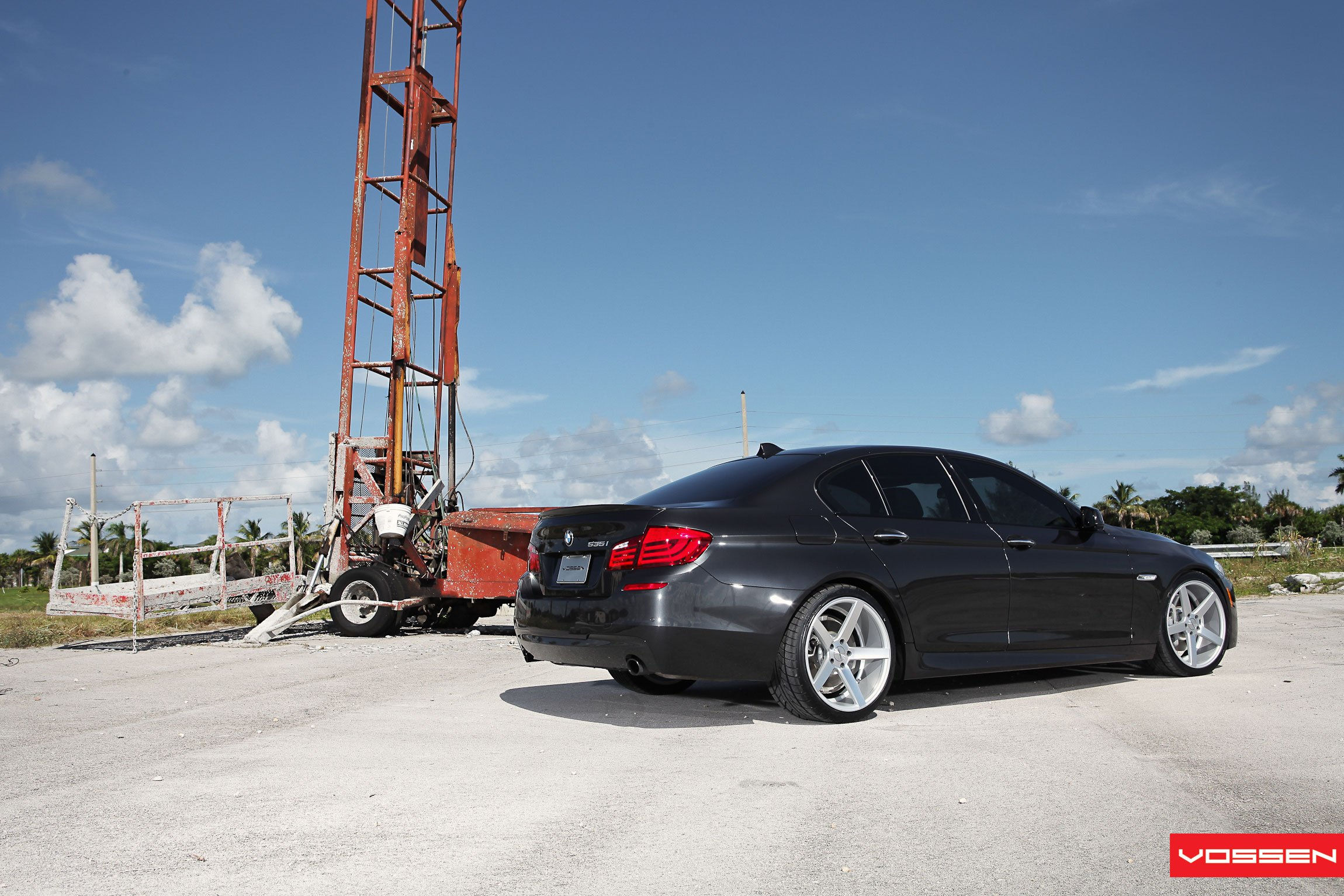 Wallpaper #4xVguI4BmMigT4UnAlSP58 Black BMW 5 Series Looking Good on 5 Spoke Chrome Cv Vossen Wheels