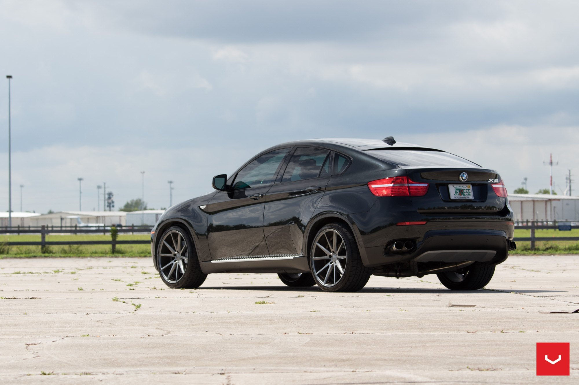 Wallpaper #0n0c9I4Bnwiau_P6hw5u59 Vps 301 Custom Wheels by Vossen on a Black BMW X6 Caridcom Gallery