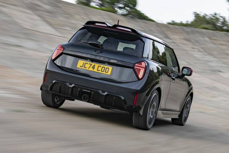 Wallpaper #-7mG3pIBJvJKYCmE4wUf409 2025 Mini John Cooper Works Hot Hatch Convertible Unveiled Blue