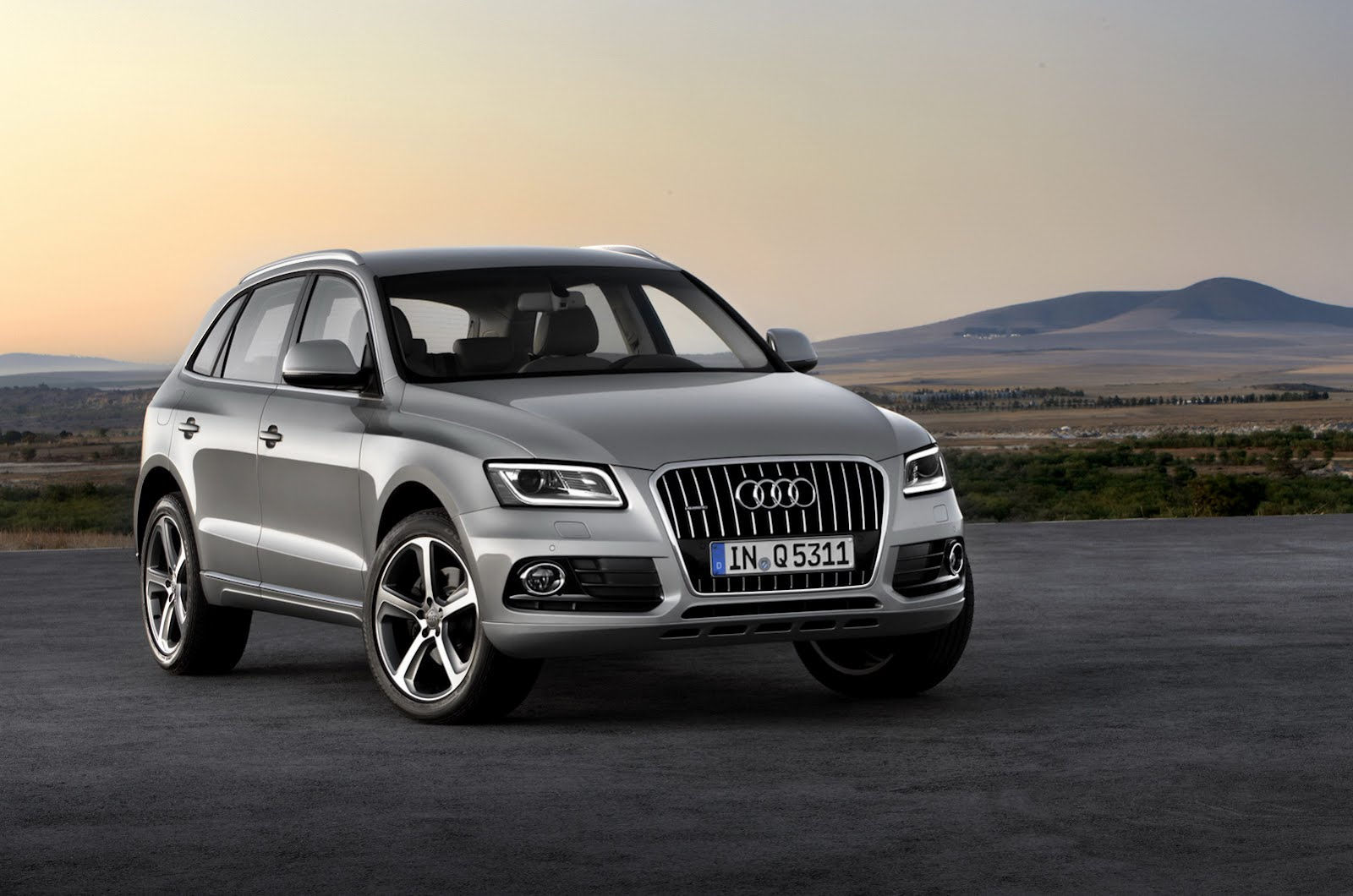 Wallpaper #mya9l5cBNyflpn9rsoZn134 2013 Audi Q5 Cars Sketches