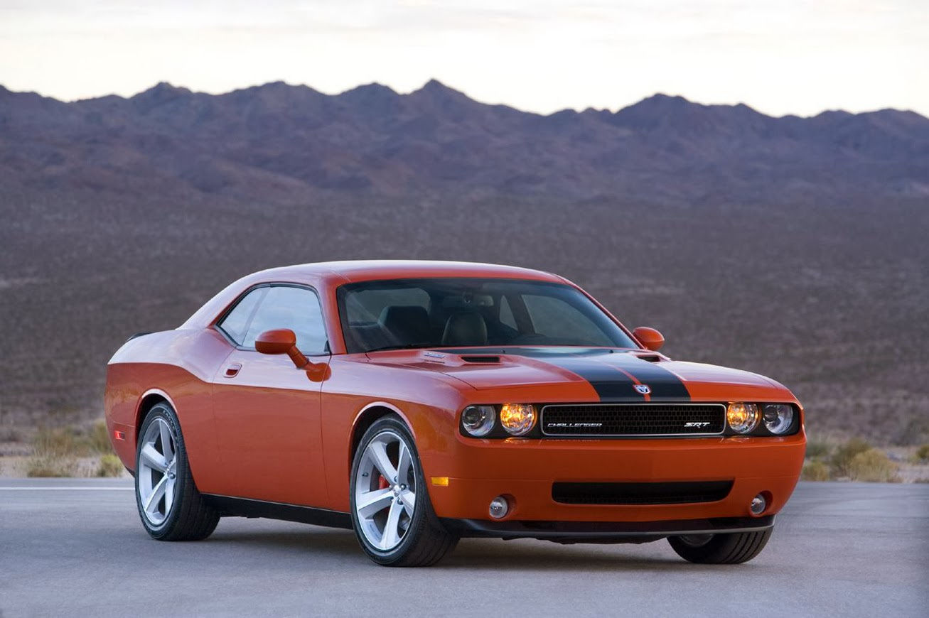 Wallpaper #-BWPso4BmMigT4UnP1FC15 A 2008 Dodge Challenger Srt8 on a Scenic Road